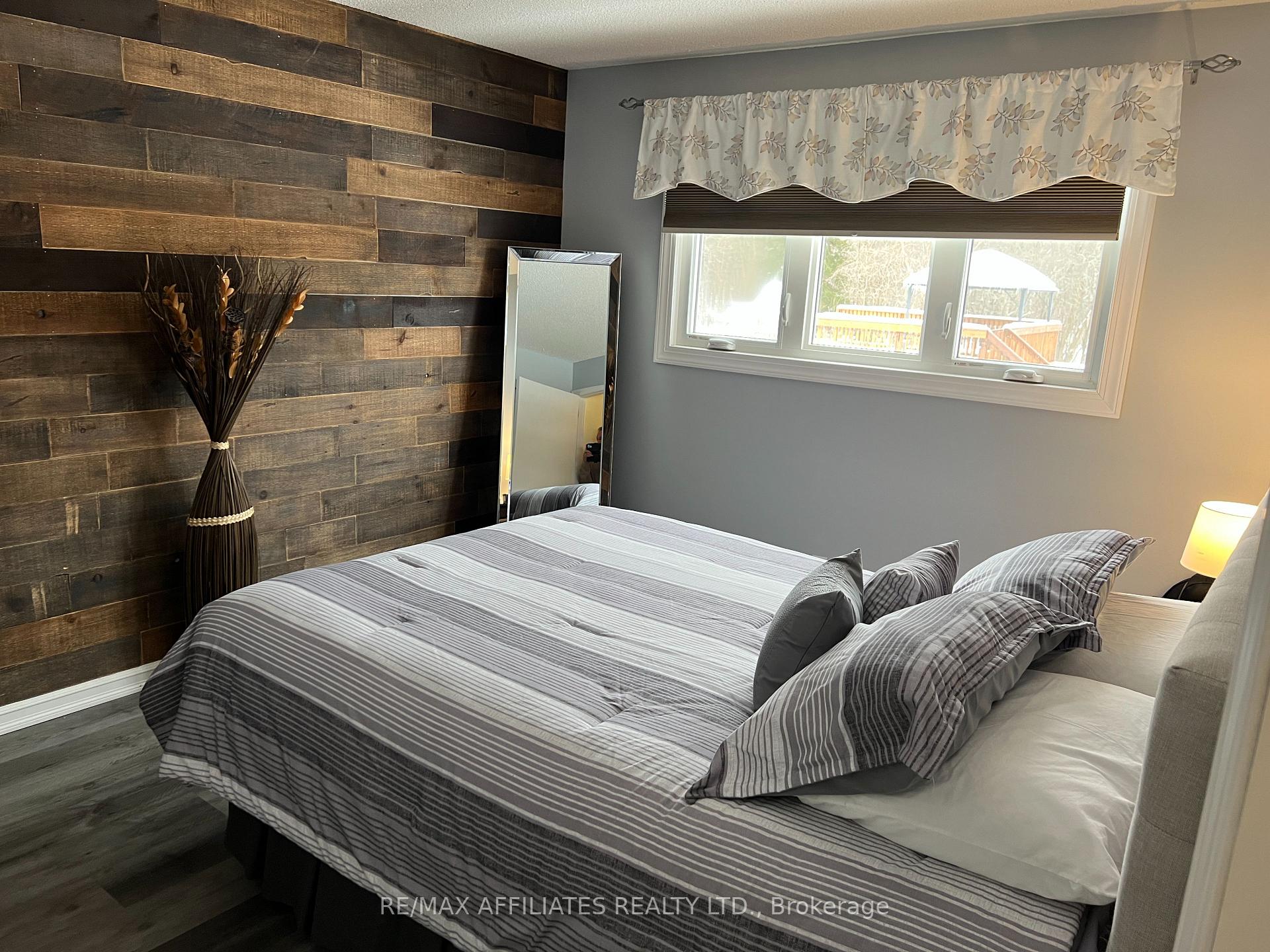 Photo 20 of 157 Perth Street, Rideau Lakes, Rideau Lakes (South Crosby) Twp — HOMEH