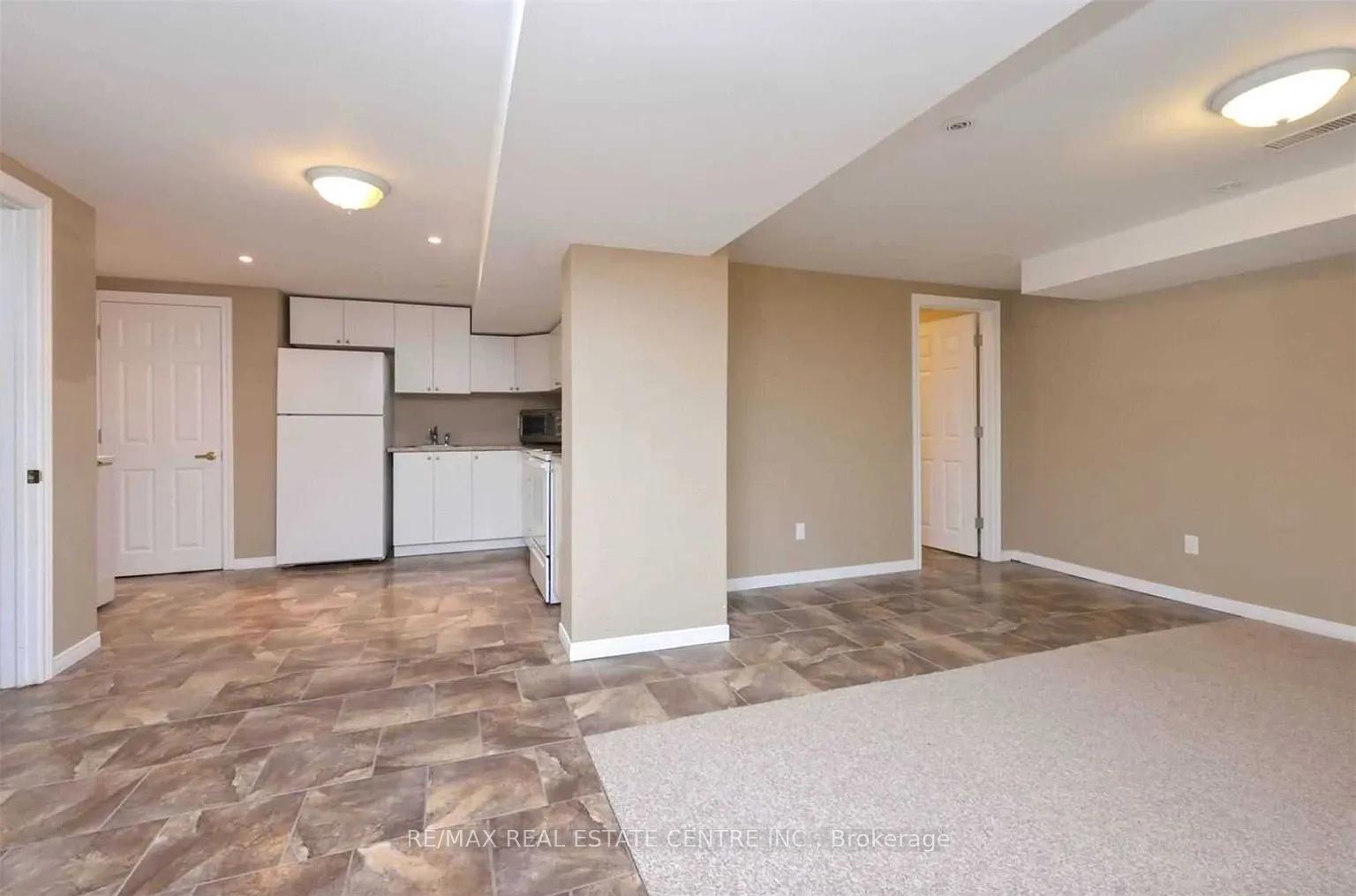 Photo 4 of Unit B, 331 Centre Street, Shelburne — HOMEH