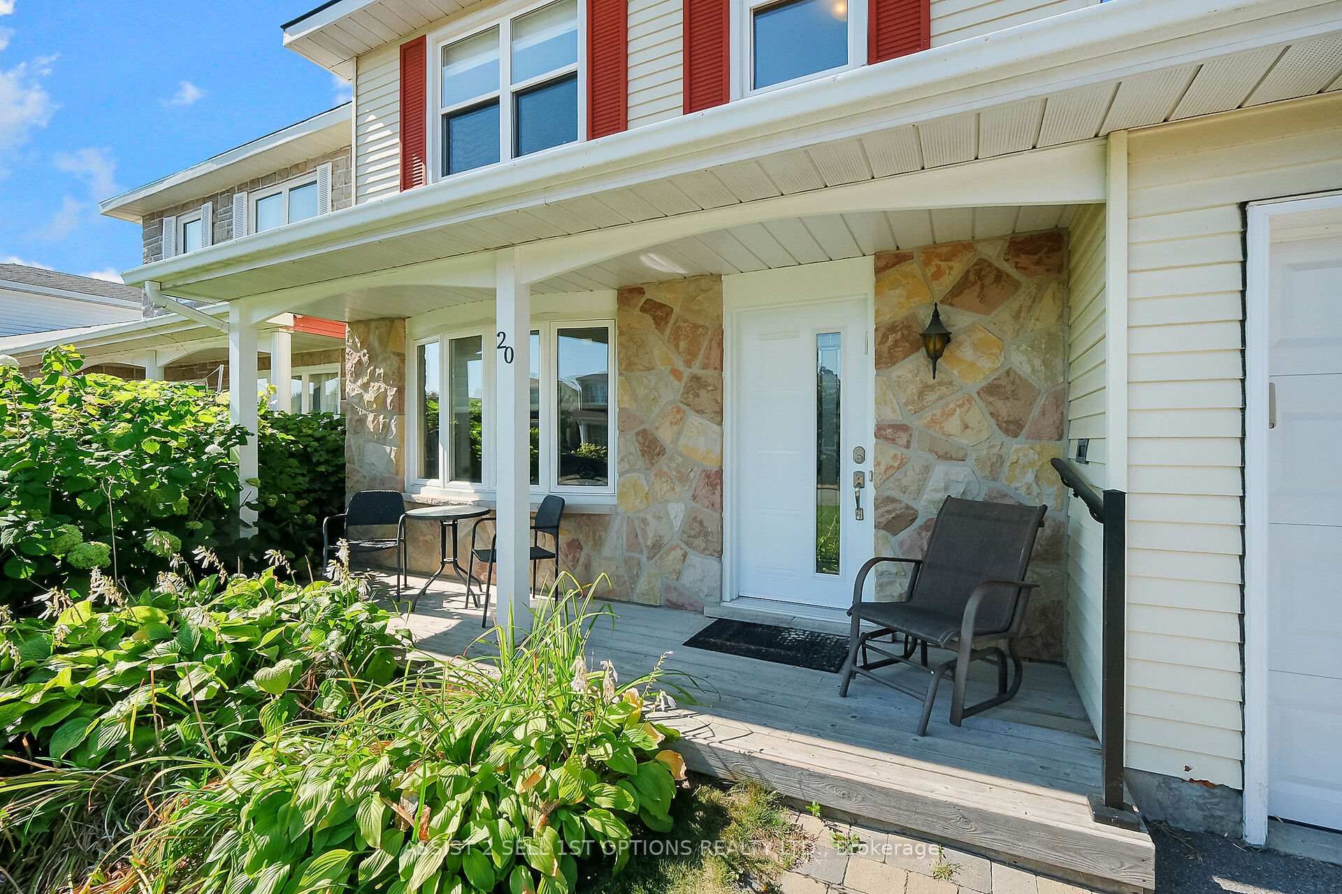 Photo 2 of 20 Colfax Street, Ottawa, Craig Henry/Woodvale — HOMEH