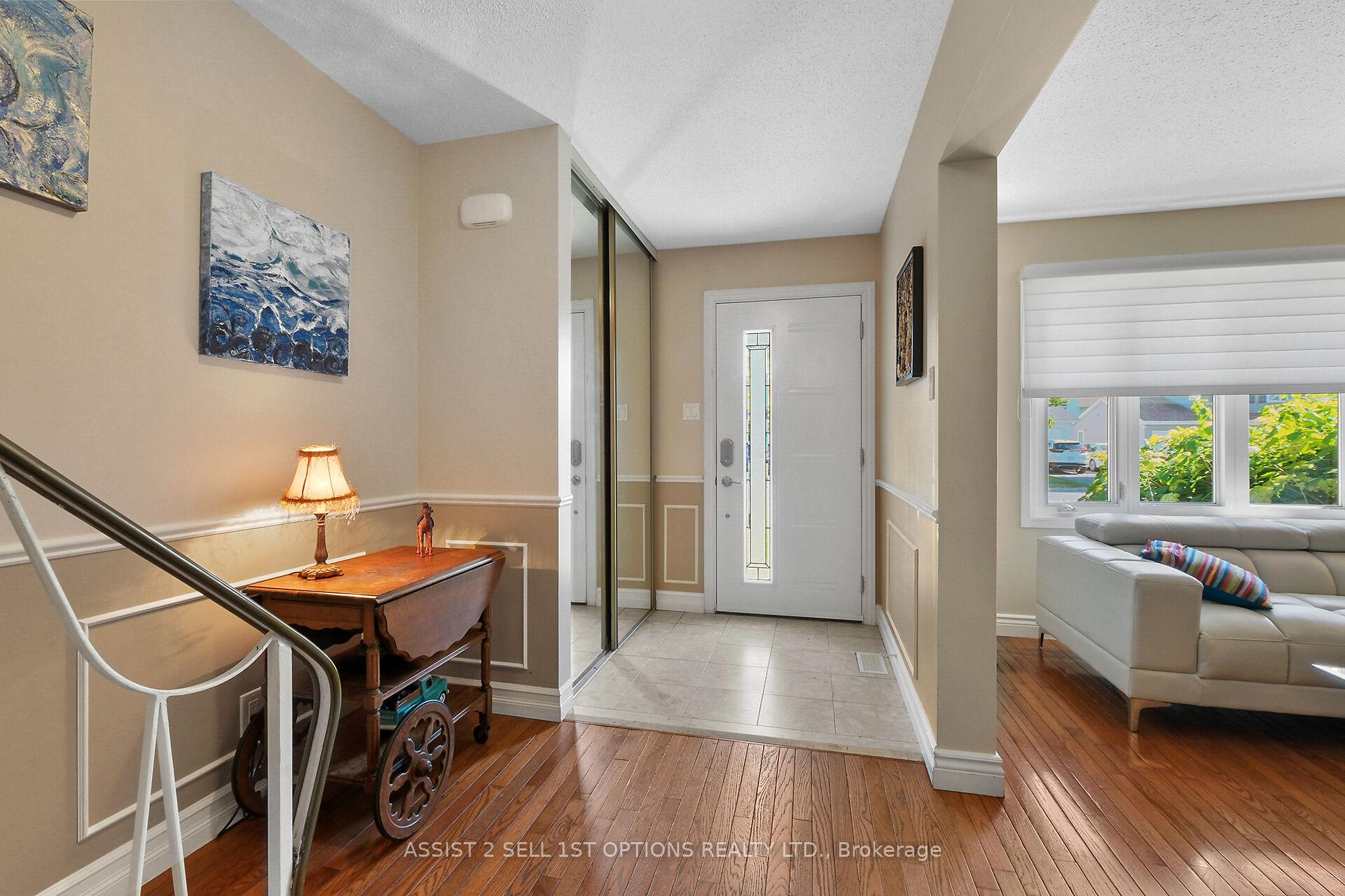 Photo 3 of 20 Colfax Street, Ottawa, Craig Henry/Woodvale — HOMEH