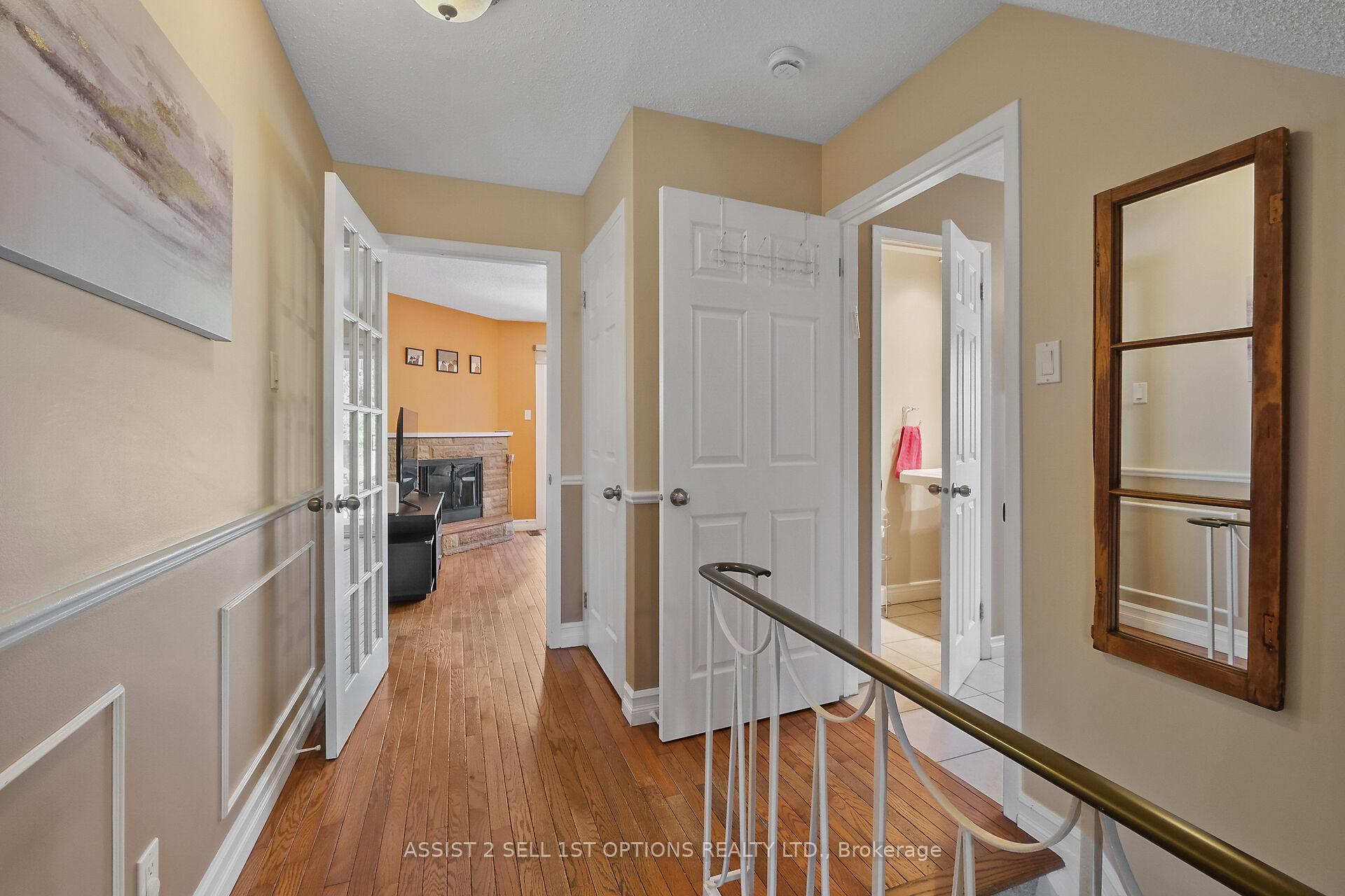 Photo 8 of 20 Colfax Street, Ottawa, Craig Henry/Woodvale — HOMEH