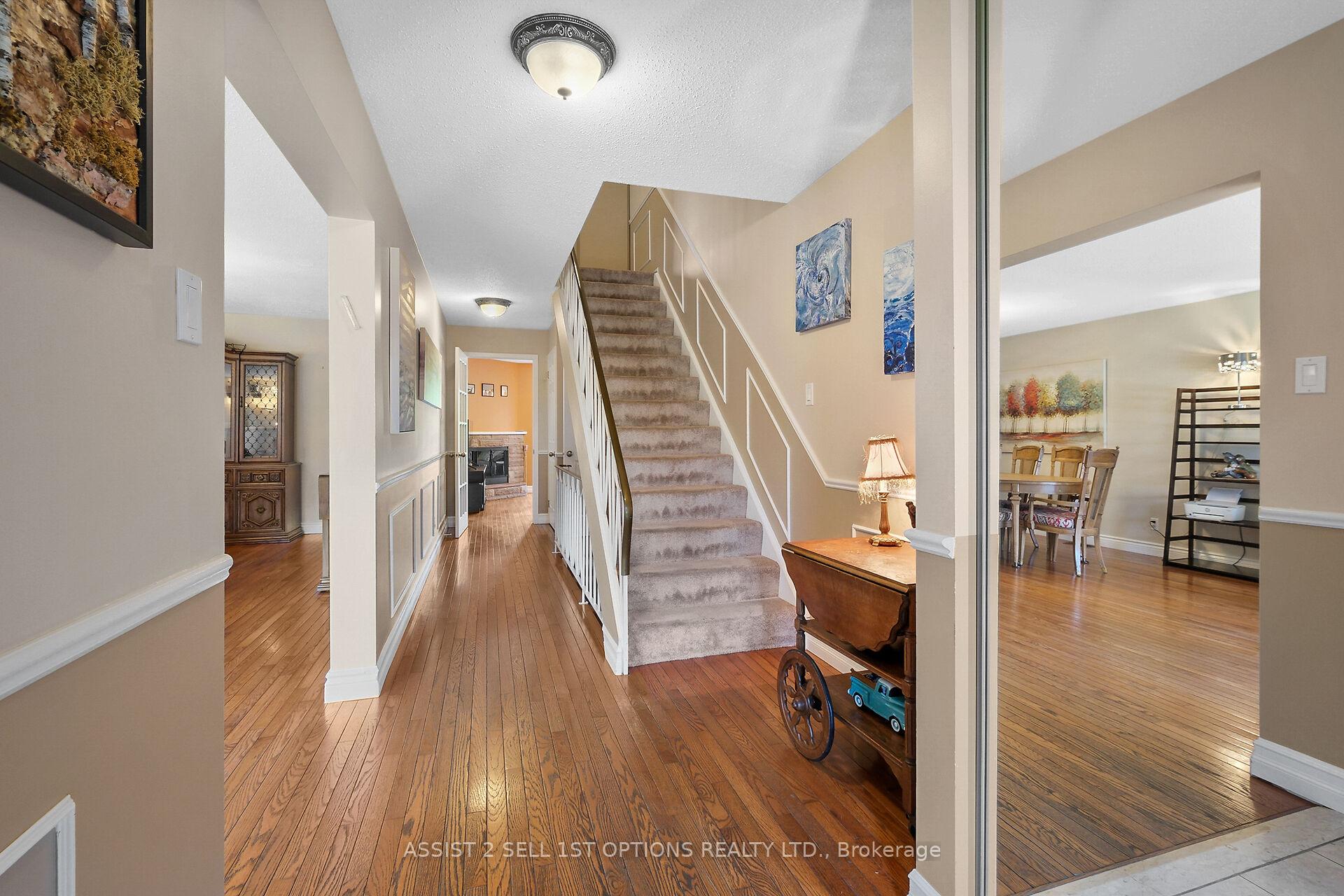 Photo 9 of 20 Colfax Street, Ottawa, Craig Henry/Woodvale — HOMEH