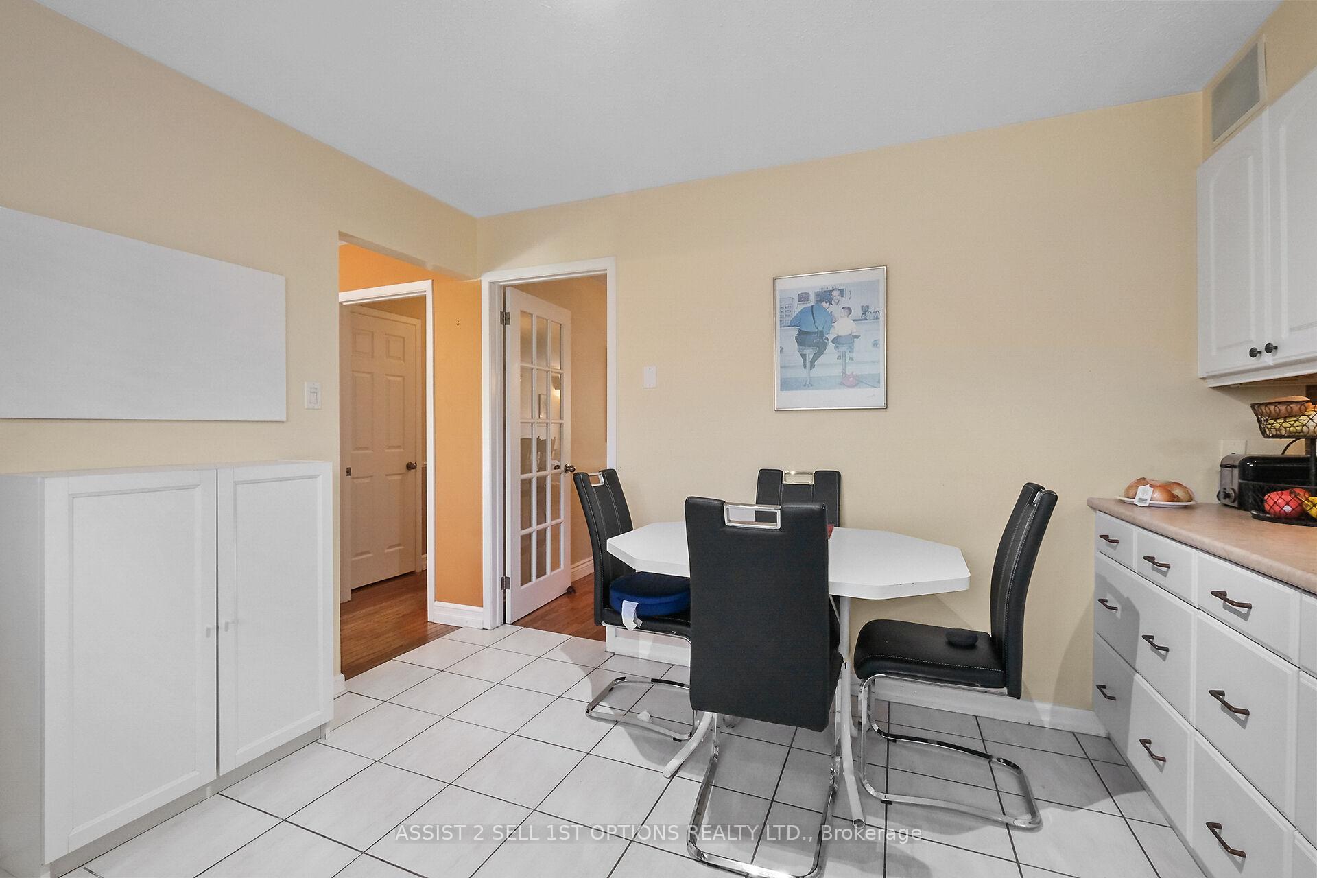 Photo 14 of 20 Colfax Street, Ottawa, Craig Henry/Woodvale — HOMEH