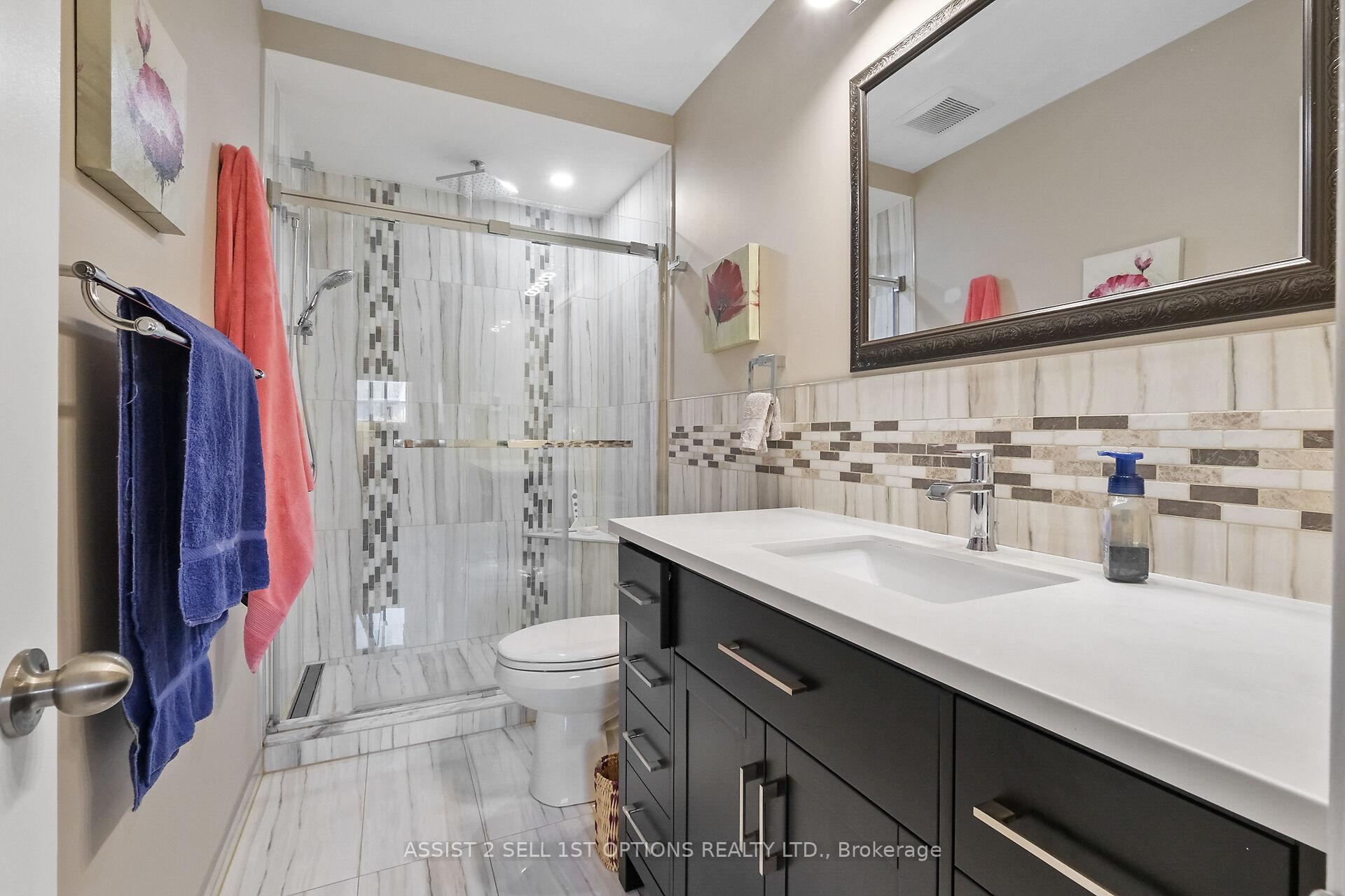 Photo 23 of 20 Colfax Street, Ottawa, Craig Henry/Woodvale — HOMEH