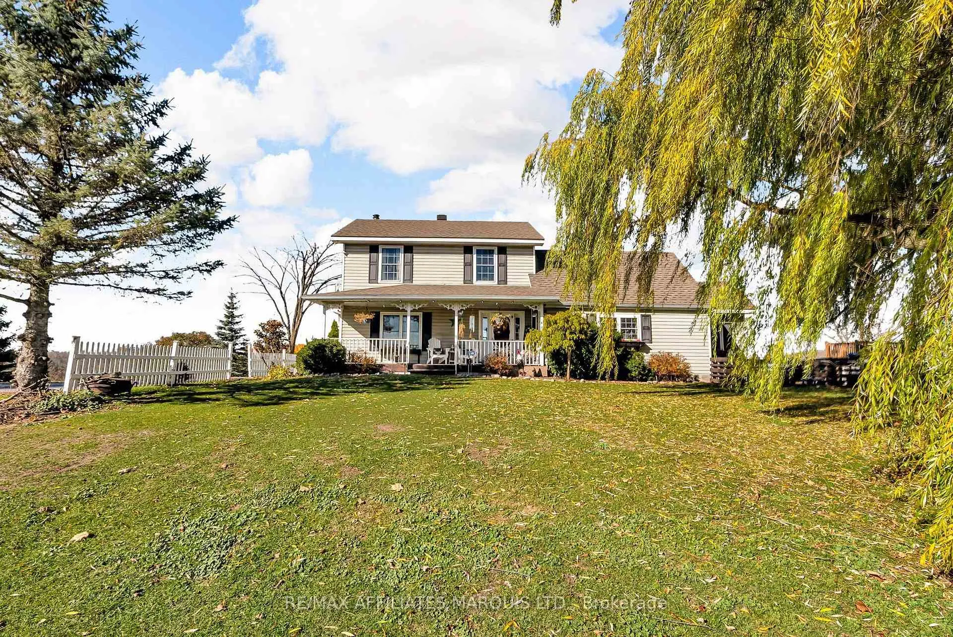 Front of 20267 County Road 18