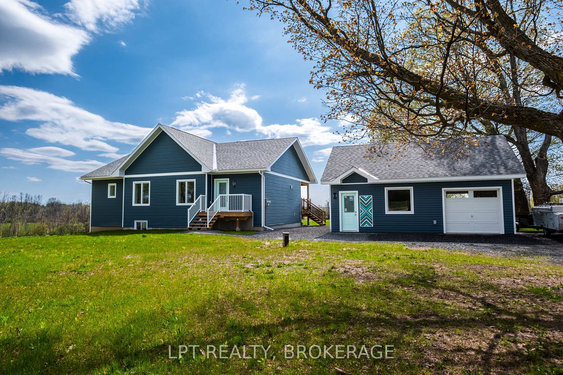 Front of 272 9th Concession Road