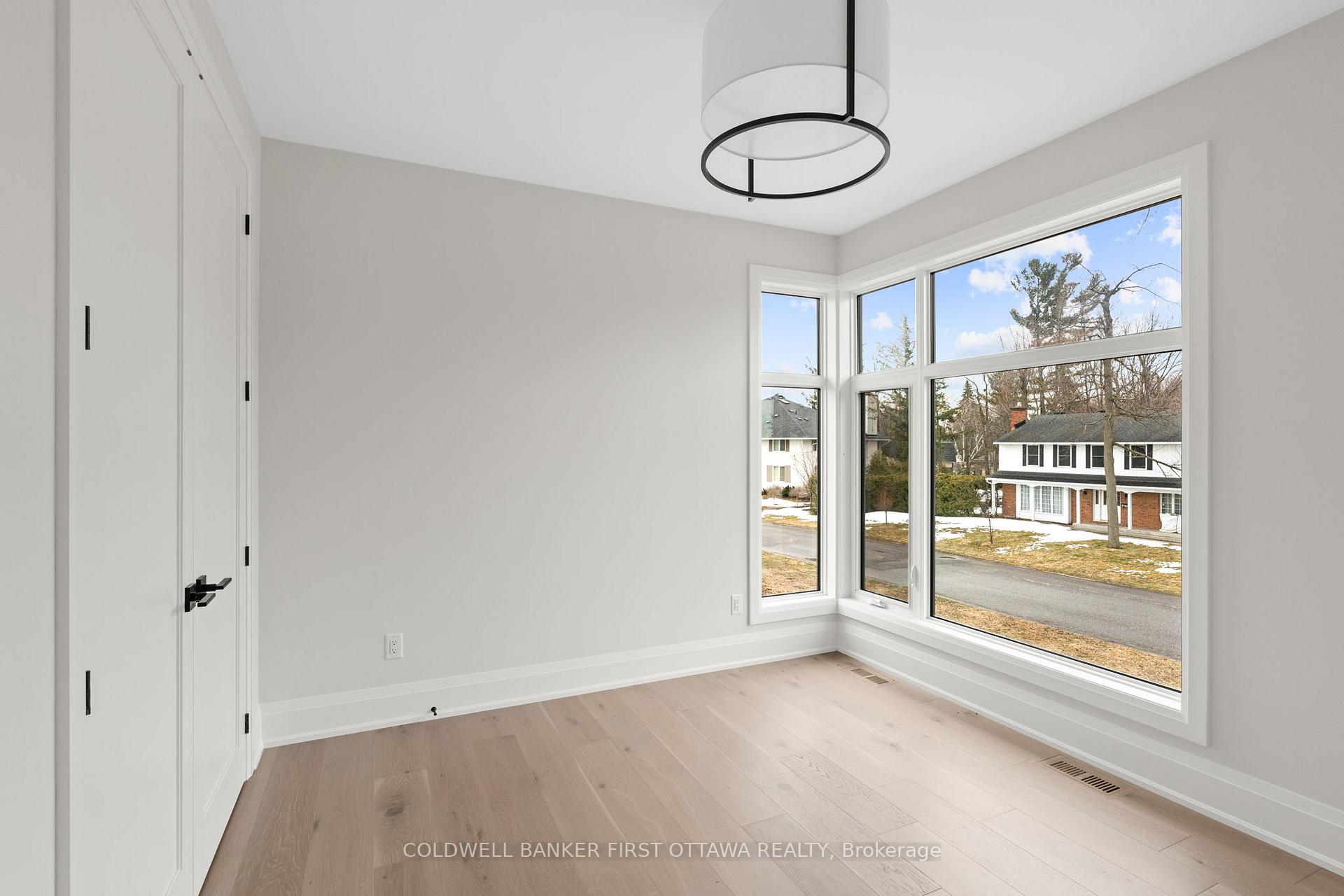 Photo 28 of 42 Parkland Crescent, Ottawa, Arlington Woods — HOMEH