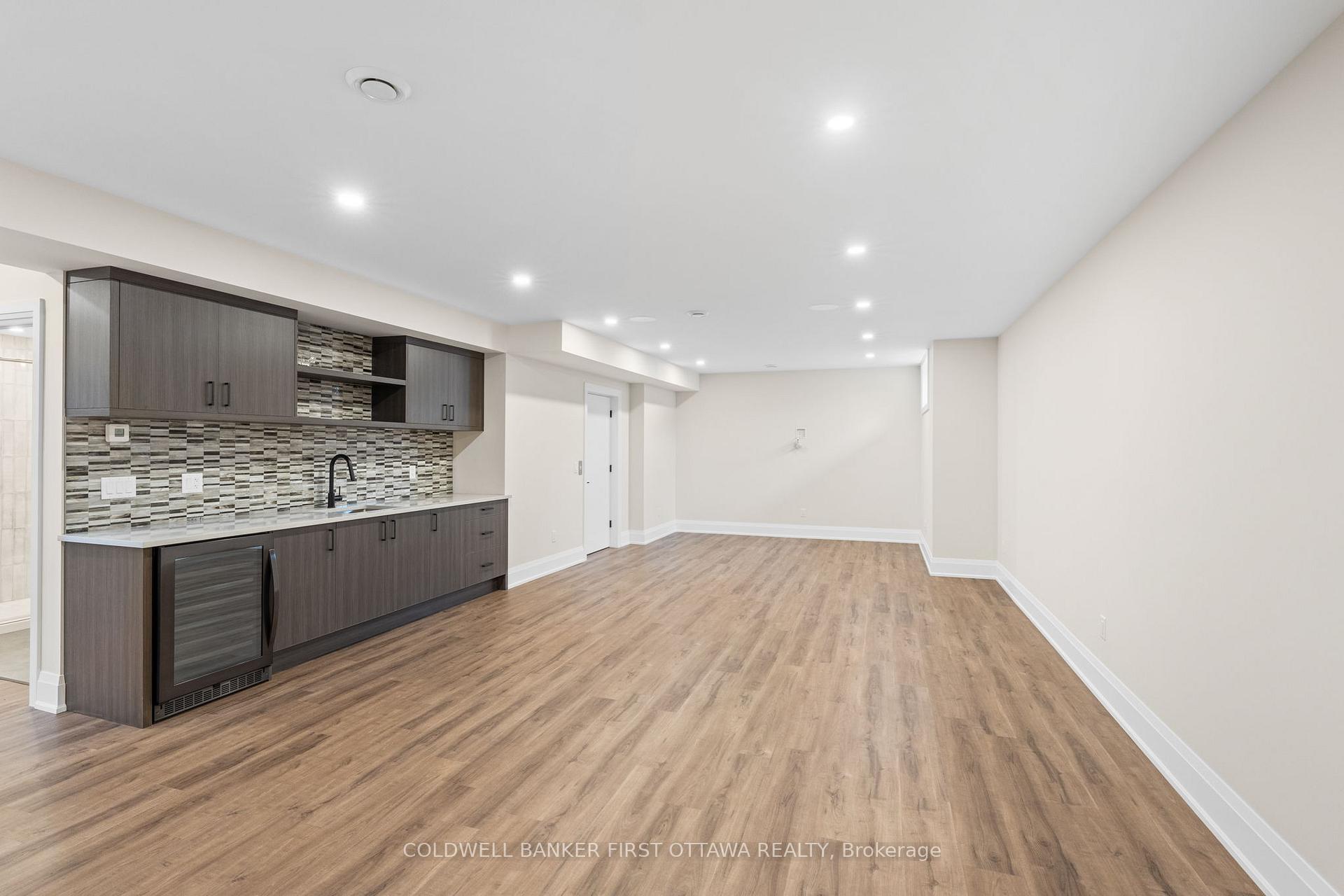Photo 29 of 42 Parkland Crescent, Ottawa, Arlington Woods — HOMEH