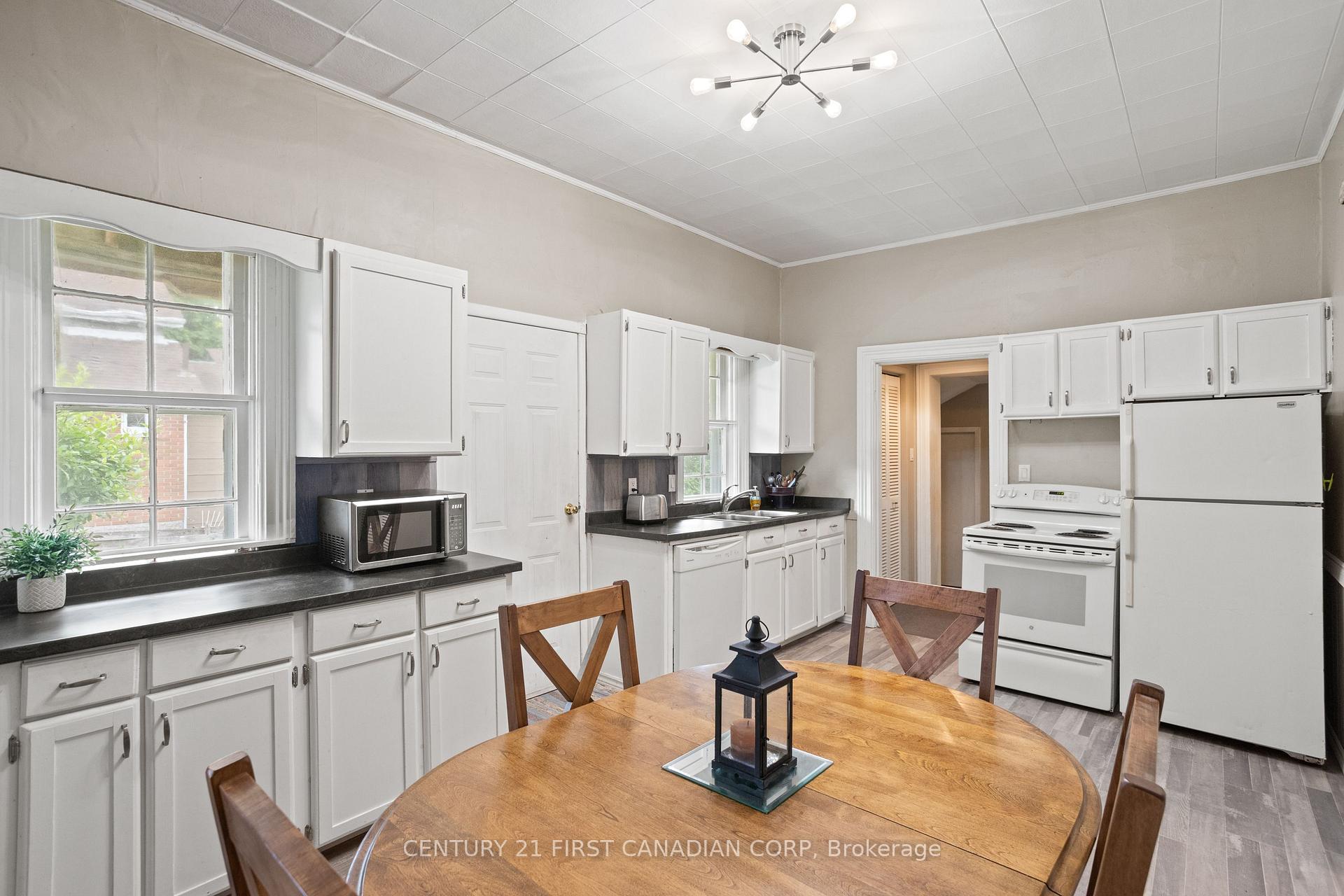 Photo 16 of 77 Main Street S, South Huron, Exeter — HOMEH