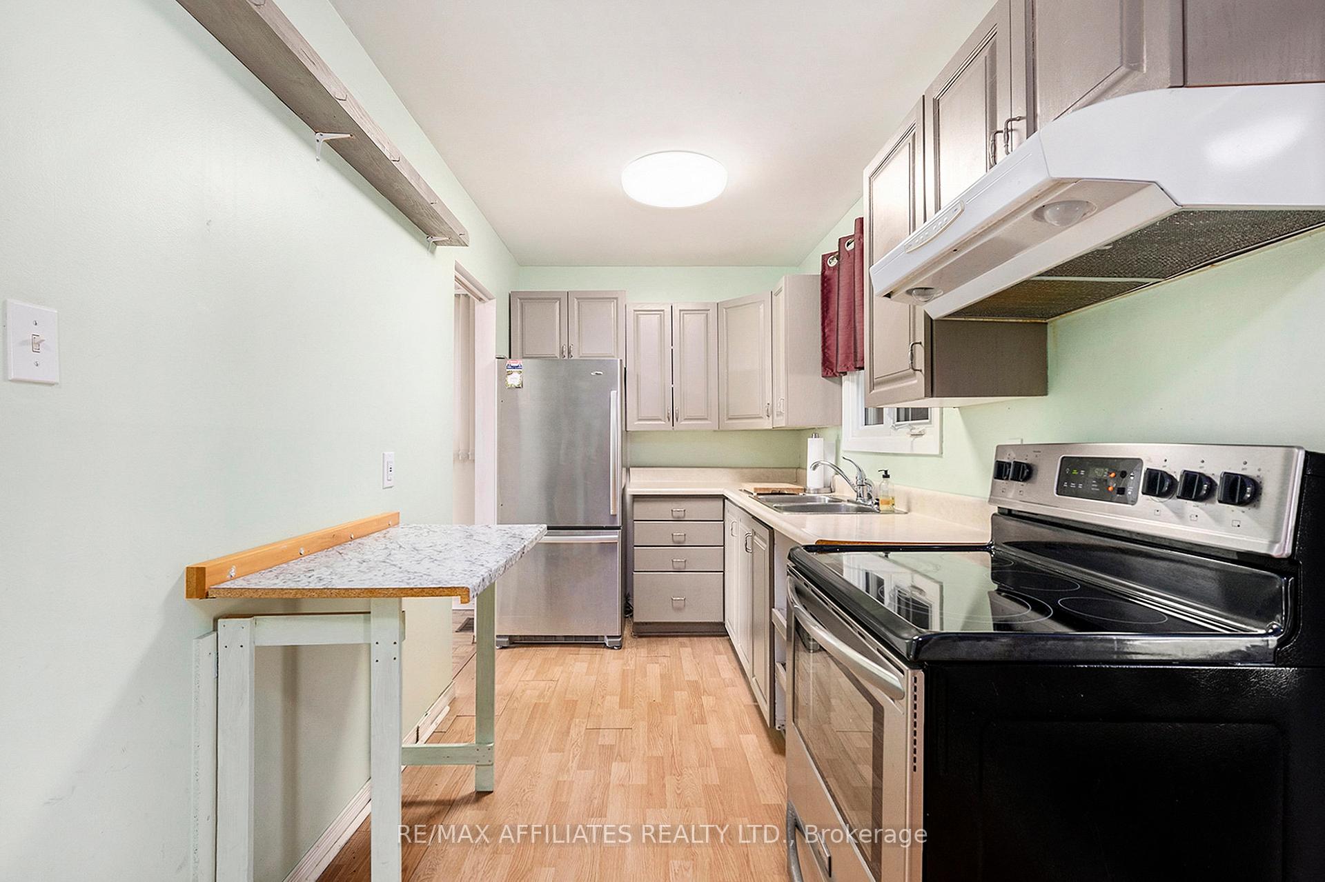 Photo 9 of 14 Ross Street E, Smiths Falls — HOMEH