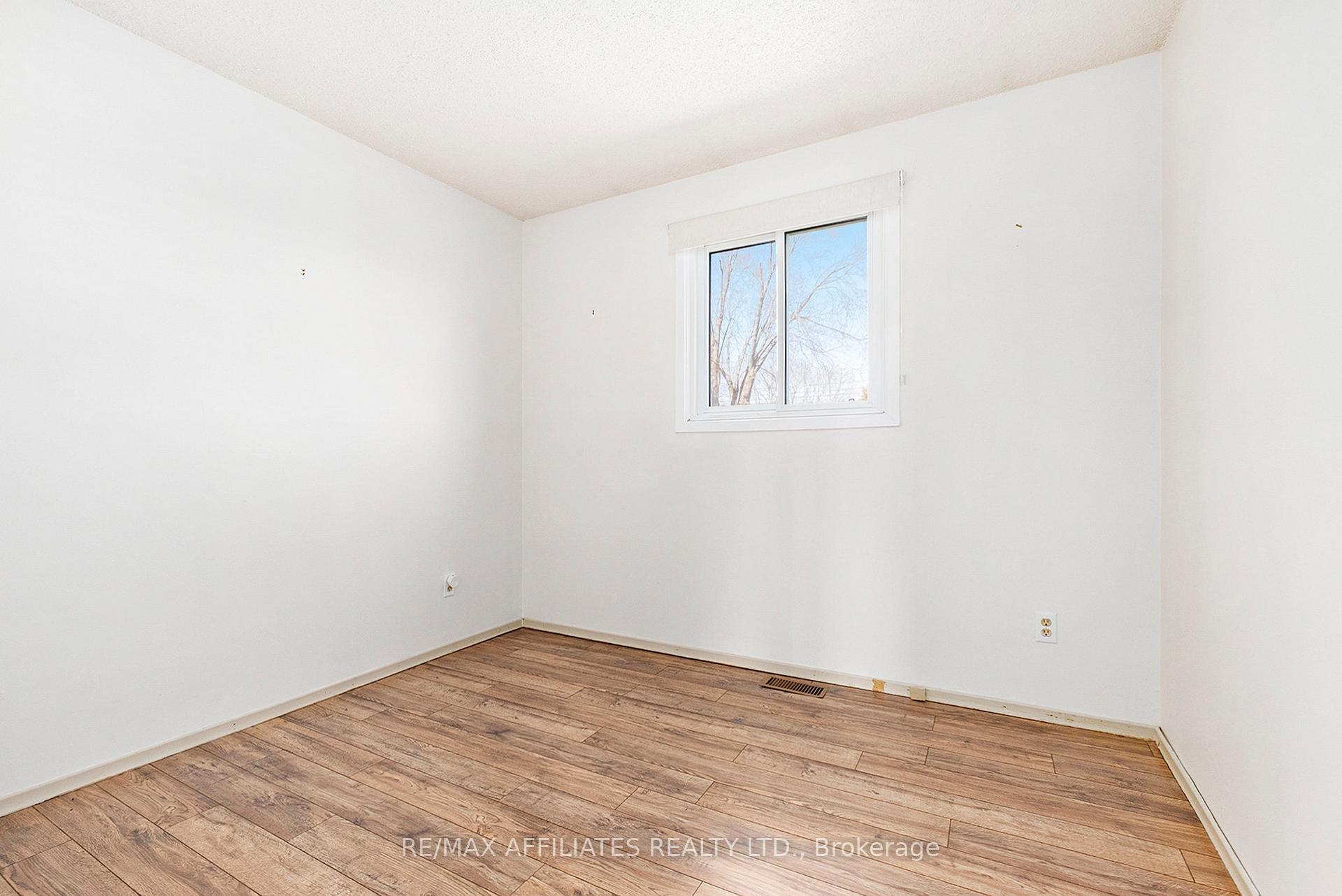 Photo 17 of 14 Ross Street E, Smiths Falls — HOMEH