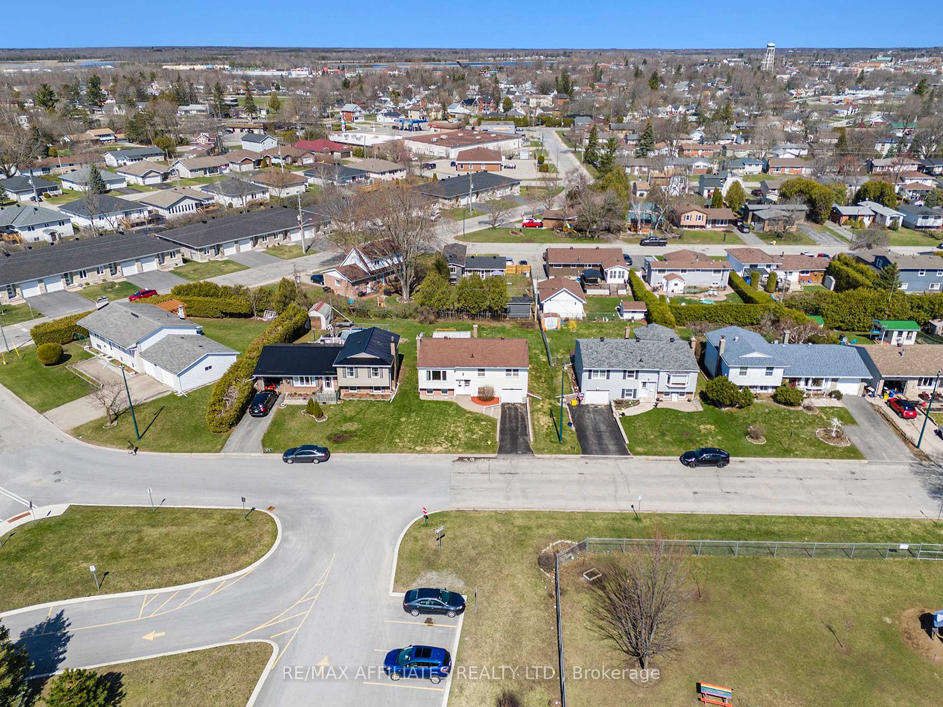 Photo 29 of 14 Ross Street E, Smiths Falls — HOMEH