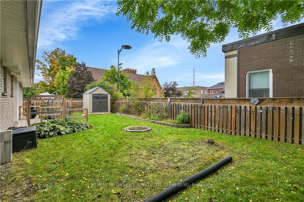 Photo 30 of 109 Lochiel Street S, Renfrew — HOMEH