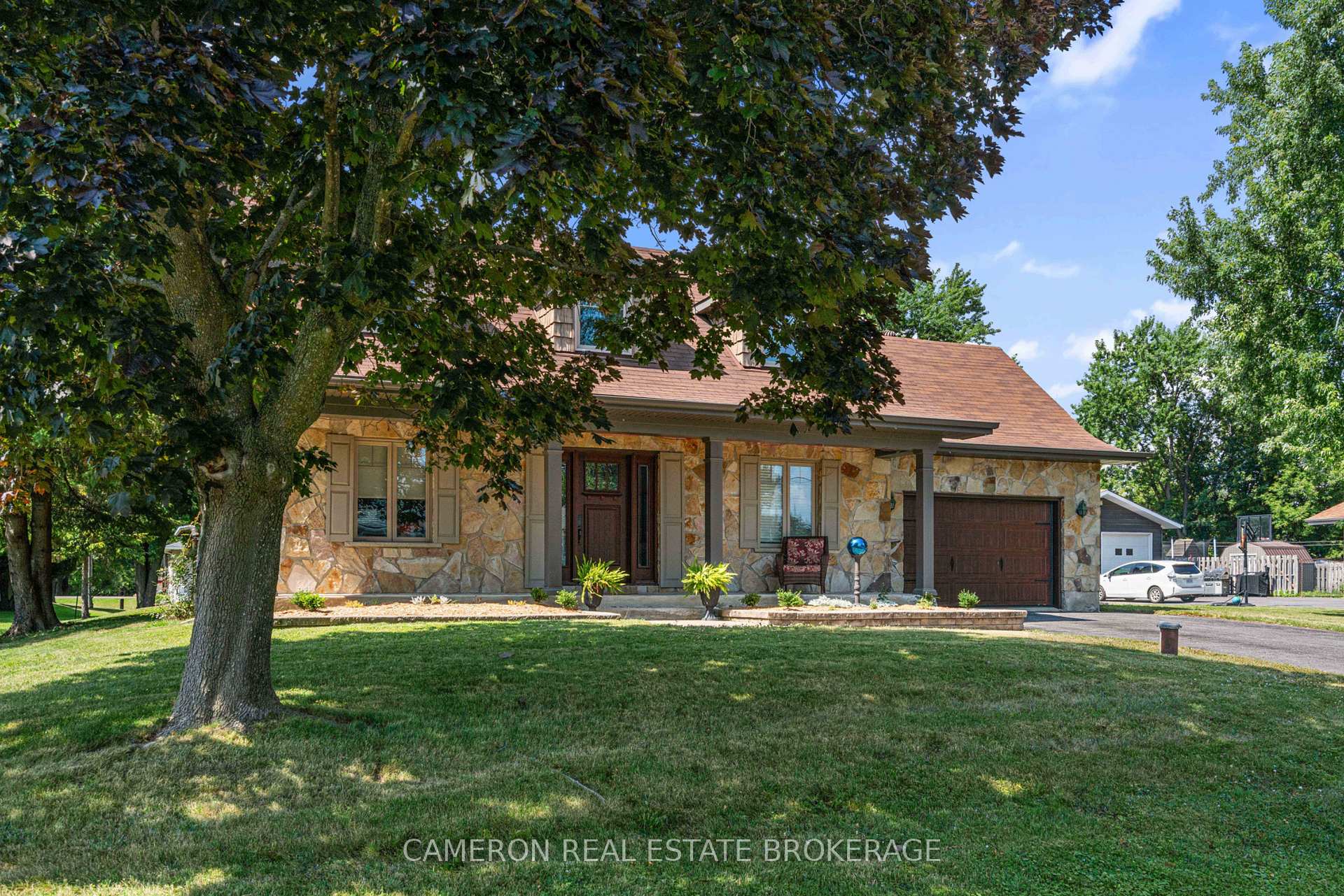 Photo 2 of 18231 Oak Drive, South Glengarry, South Glengarry (Charlottenburgh) Twp — HOMEH