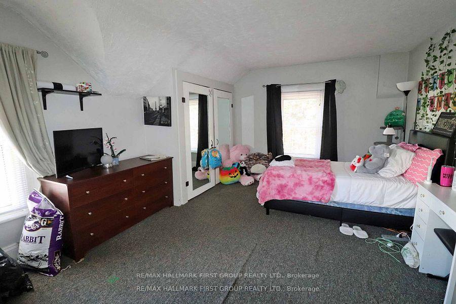 Photo 17 of 11 Russell Street W, Smiths Falls — HOMEH