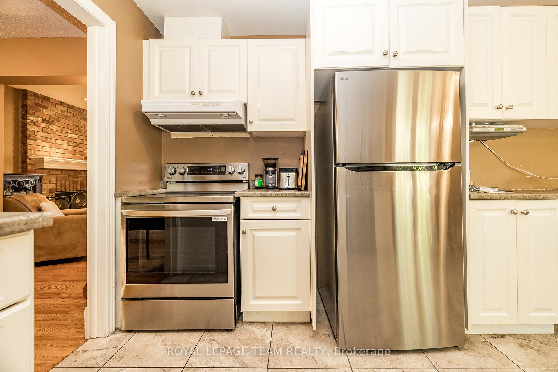 Photo 10 of 47 Glendenning Drive, Ottawa, Arlington Woods — HOMEH