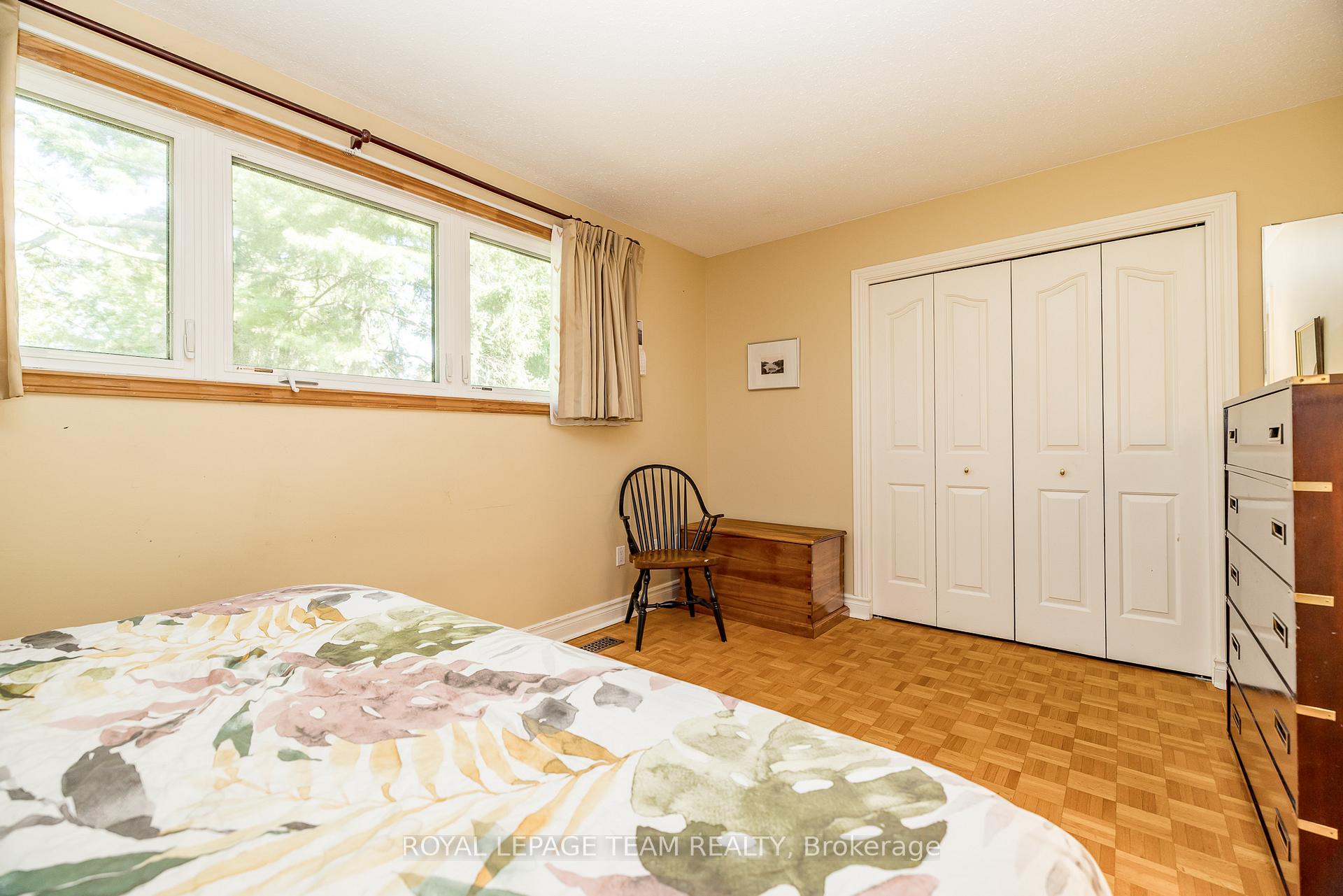 Photo 17 of 47 Glendenning Drive, Ottawa, Arlington Woods — HOMEH