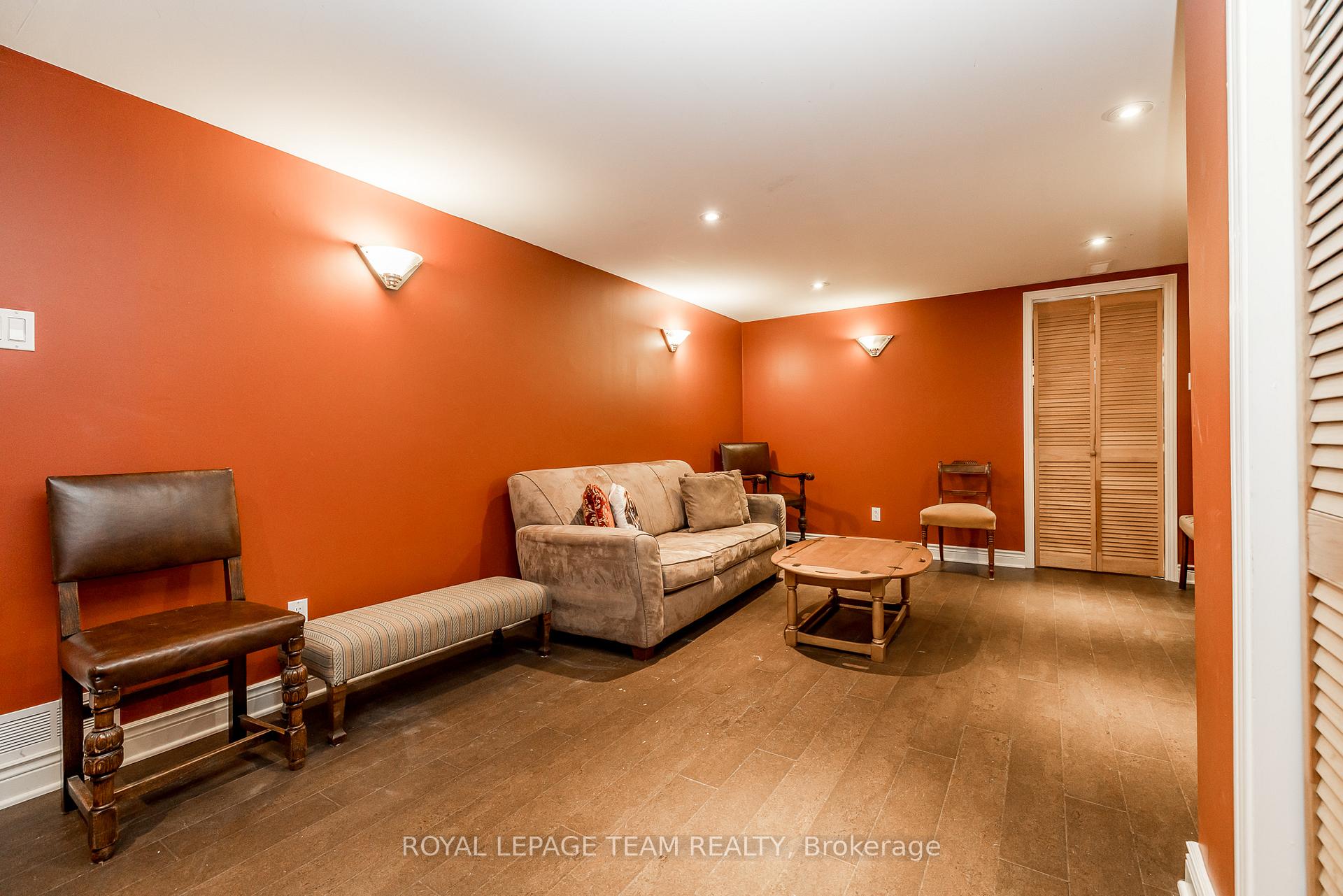Photo 23 of 47 Glendenning Drive, Ottawa, Arlington Woods — HOMEH