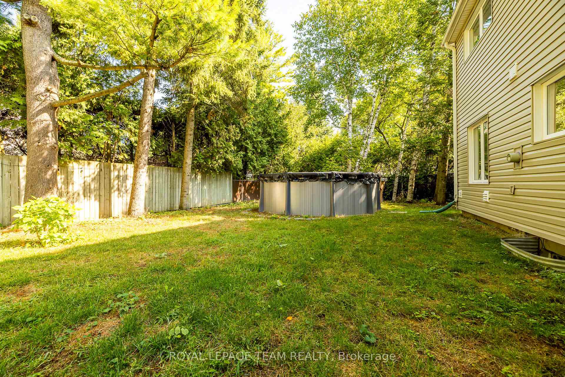Photo 26 of 47 Glendenning Drive, Ottawa, Arlington Woods — HOMEH