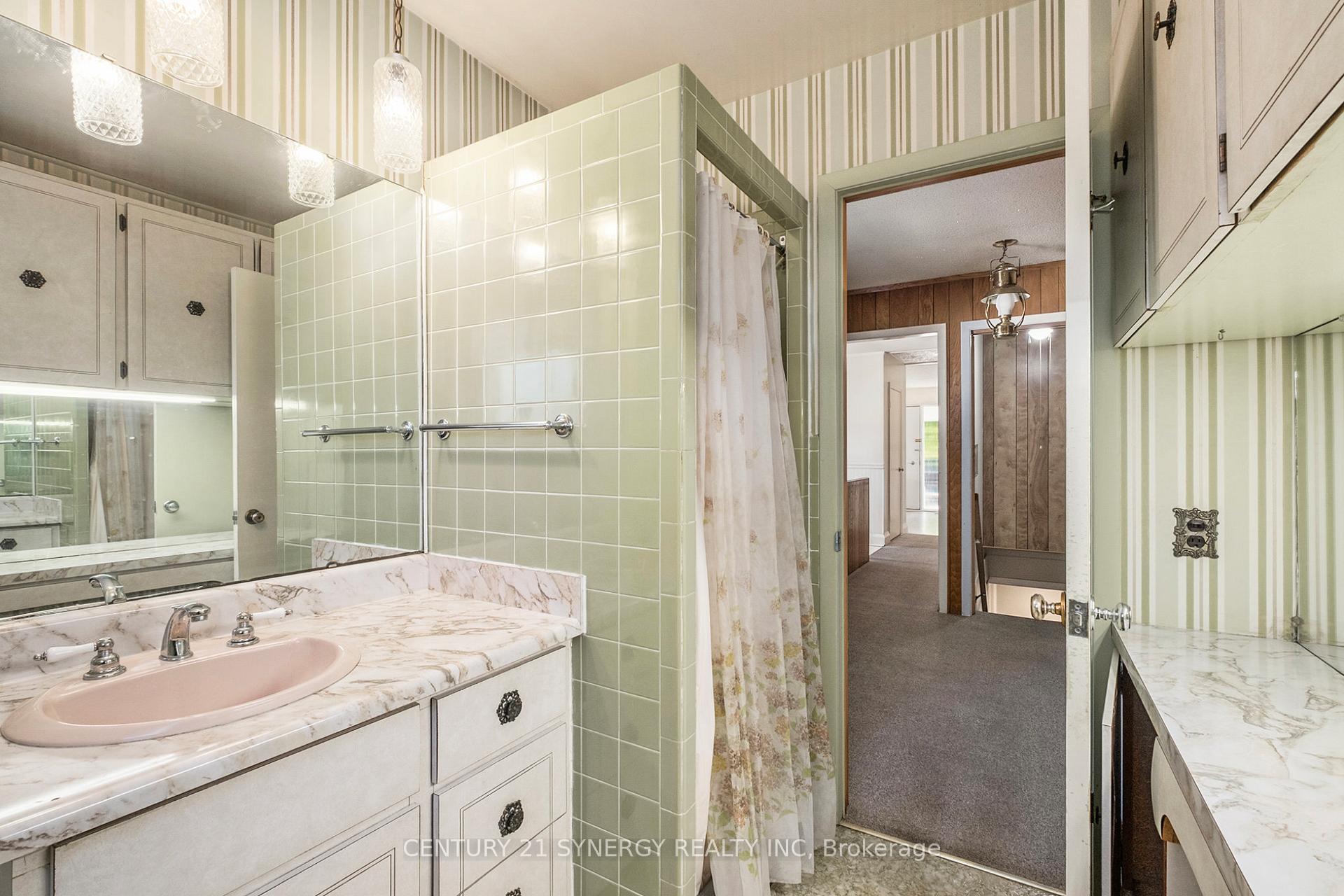 Photo 21 of 10 Florence Street, Smiths Falls — HOMEH