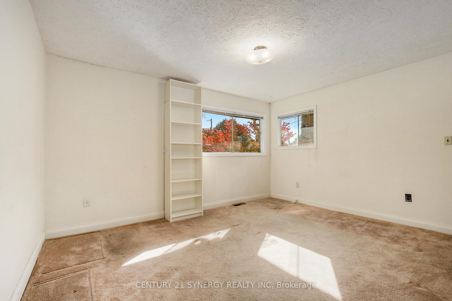 Photo 24 of 10 Florence Street, Smiths Falls — HOMEH