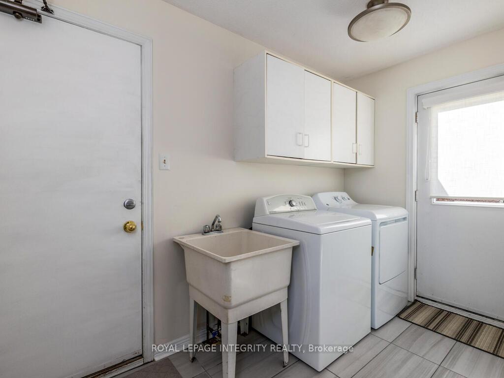 Photo 20 of 17 Arbuckle Crescent, Ottawa, Manordale — HOMEH