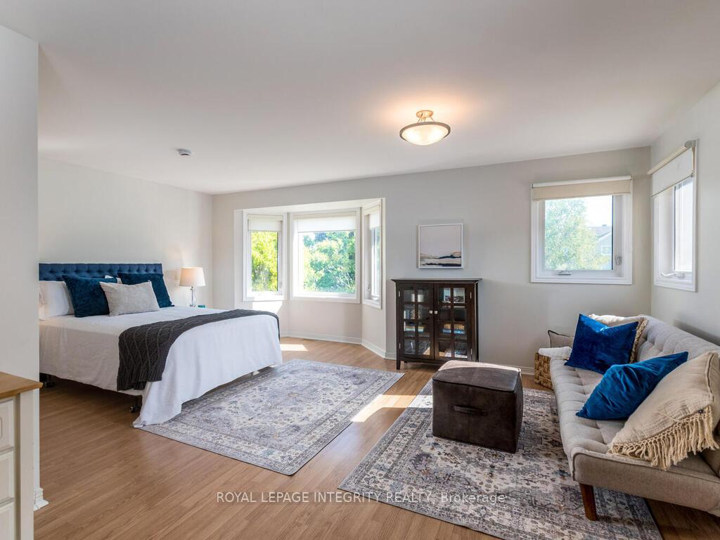 Photo 23 of 17 Arbuckle Crescent, Ottawa, Manordale — HOMEH