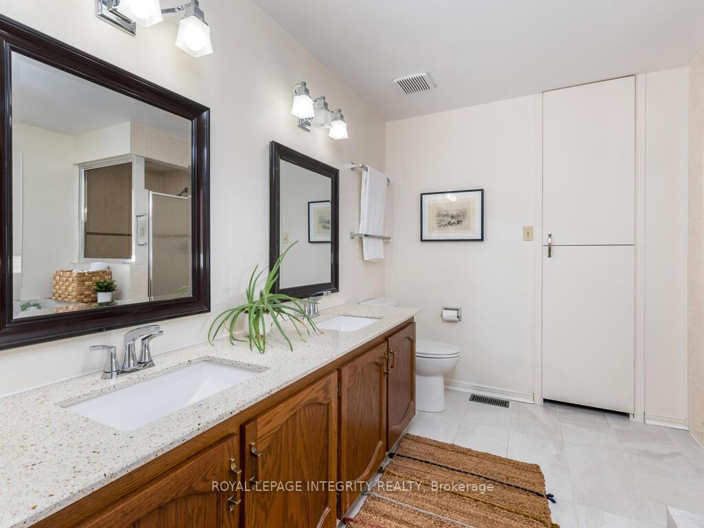 Photo 26 of 17 Arbuckle Crescent, Ottawa, Manordale — HOMEH