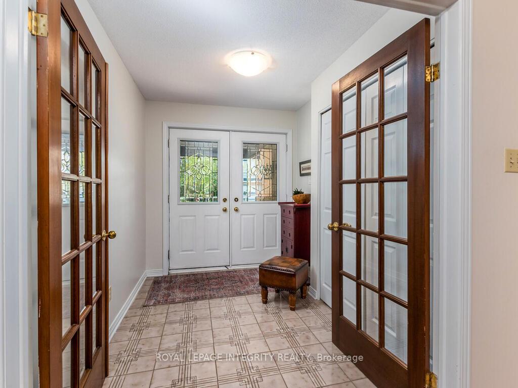 Photo 42 of 17 Arbuckle Crescent, Ottawa, Manordale — HOMEH
