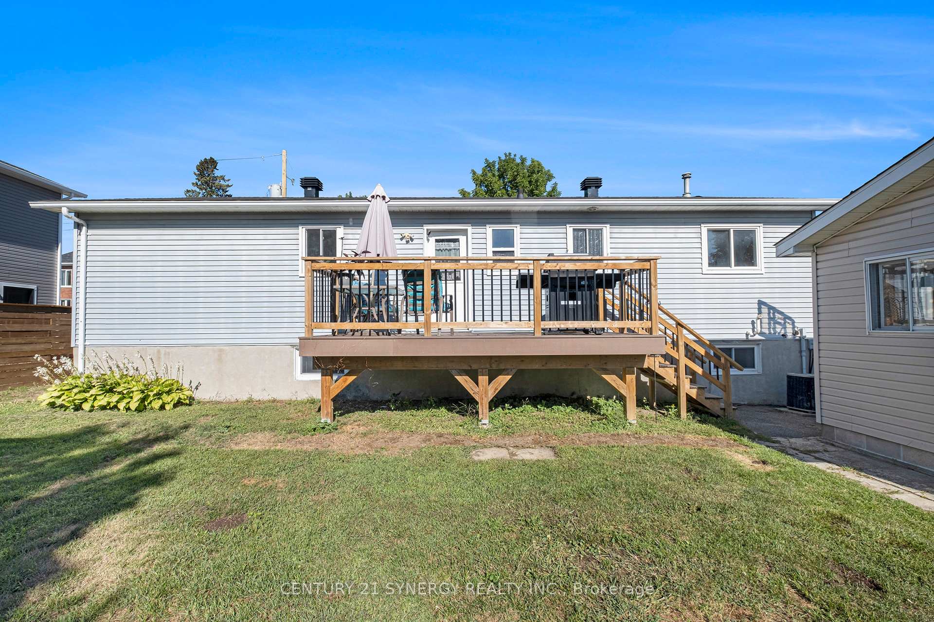 Photo 16 of 24 Elm Street E, Smiths Falls — HOMEH