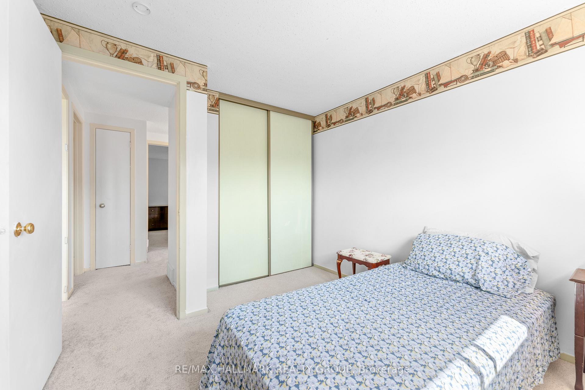 Photo 32 of 41 Sovereign Avenue, Ottawa, Craig Henry/Woodvale — HOMEH