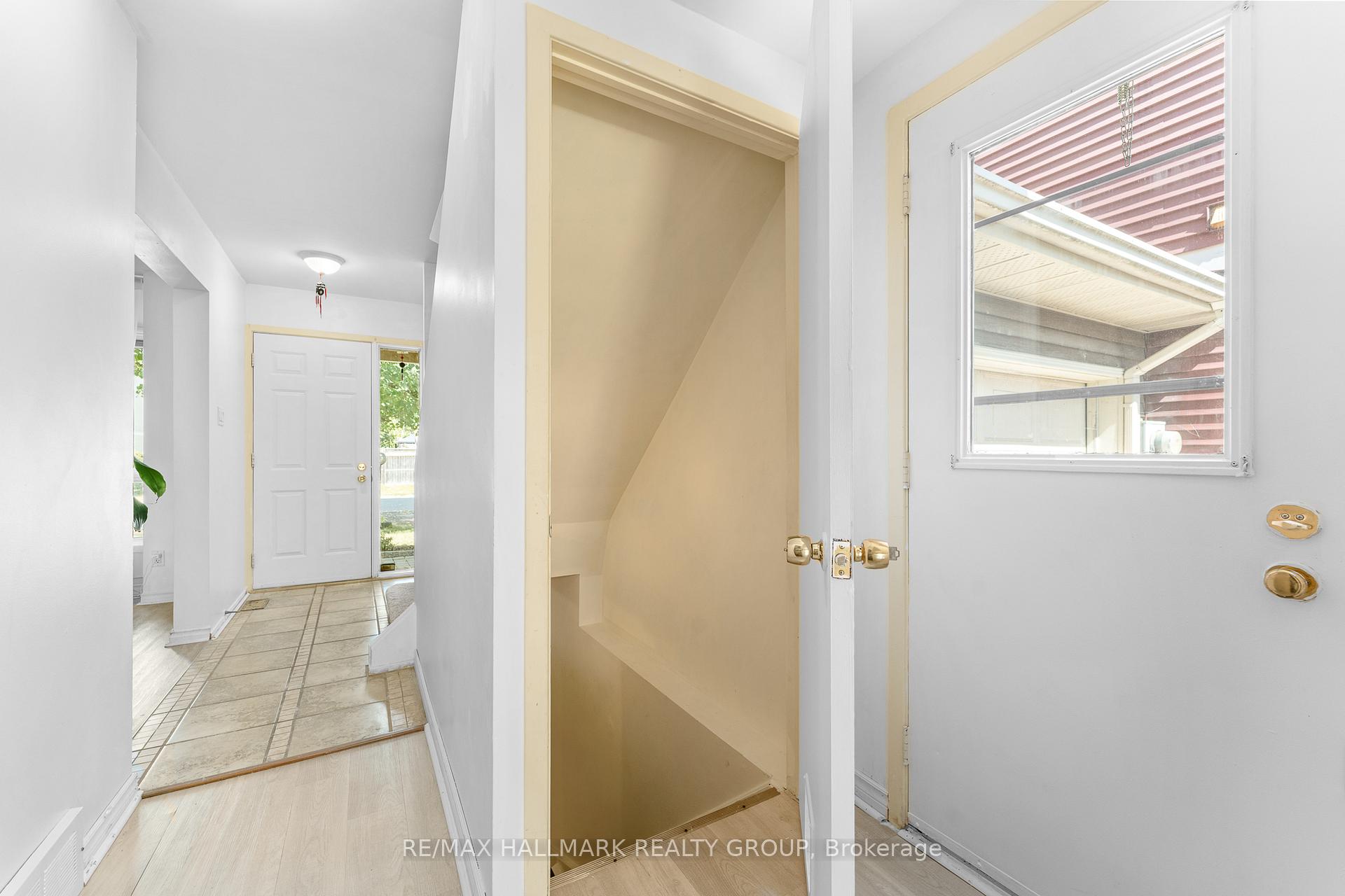Photo 37 of 41 Sovereign Avenue, Ottawa, Craig Henry/Woodvale — HOMEH