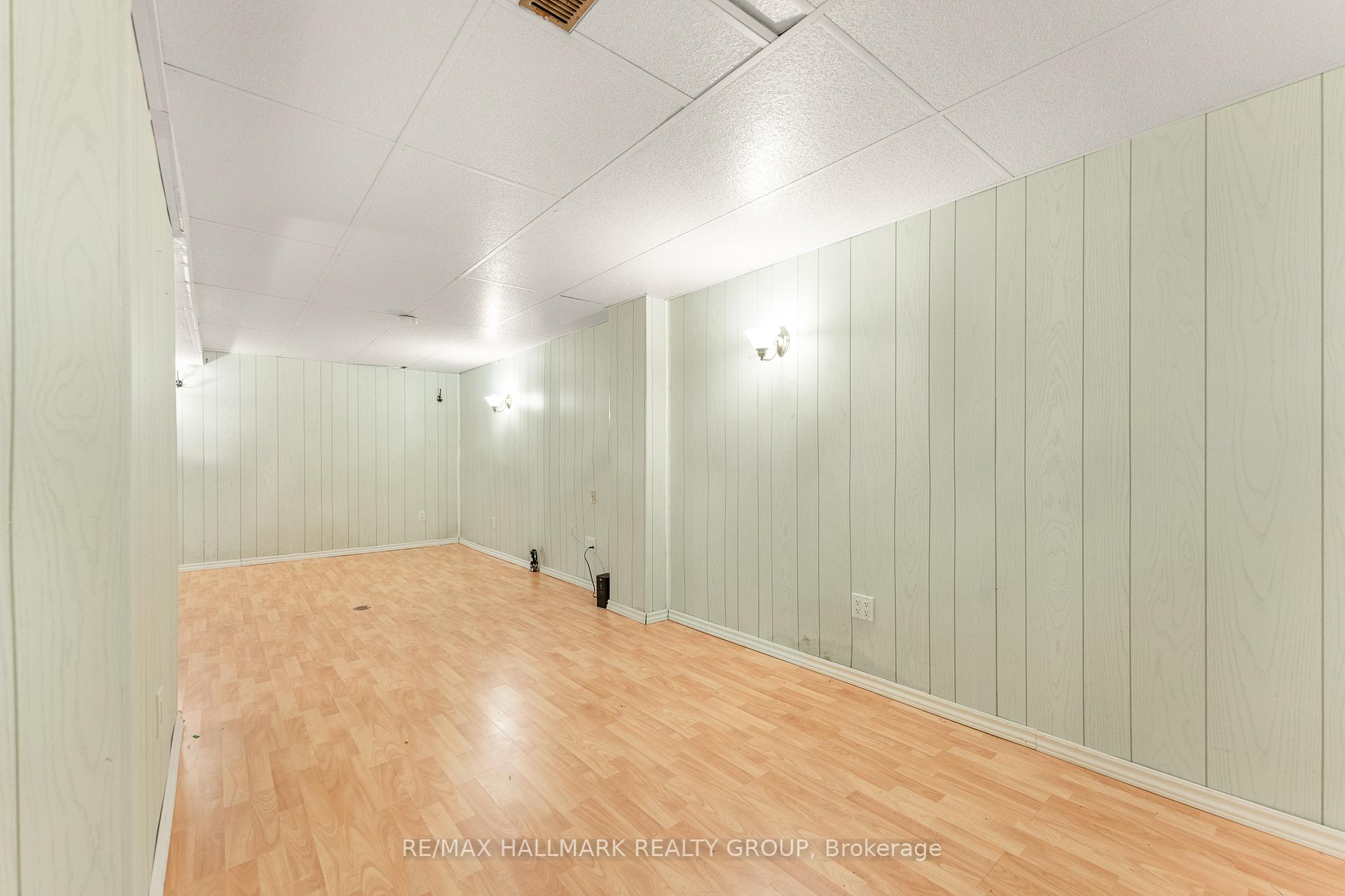 Photo 38 of 41 Sovereign Avenue, Ottawa, Craig Henry/Woodvale — HOMEH