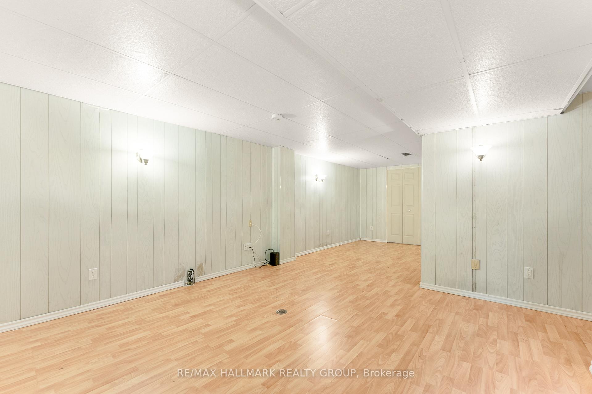 Photo 40 of 41 Sovereign Avenue, Ottawa, Craig Henry/Woodvale — HOMEH