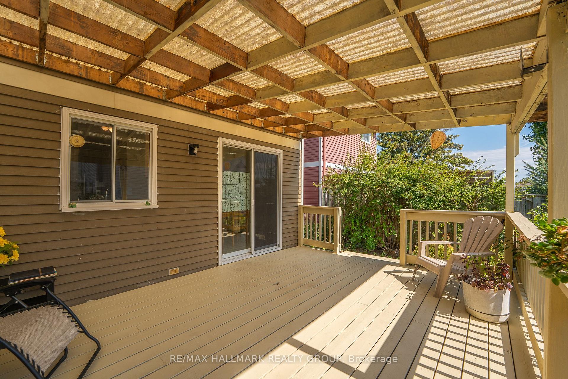 Photo 42 of 41 Sovereign Avenue, Ottawa, Craig Henry/Woodvale — HOMEH
