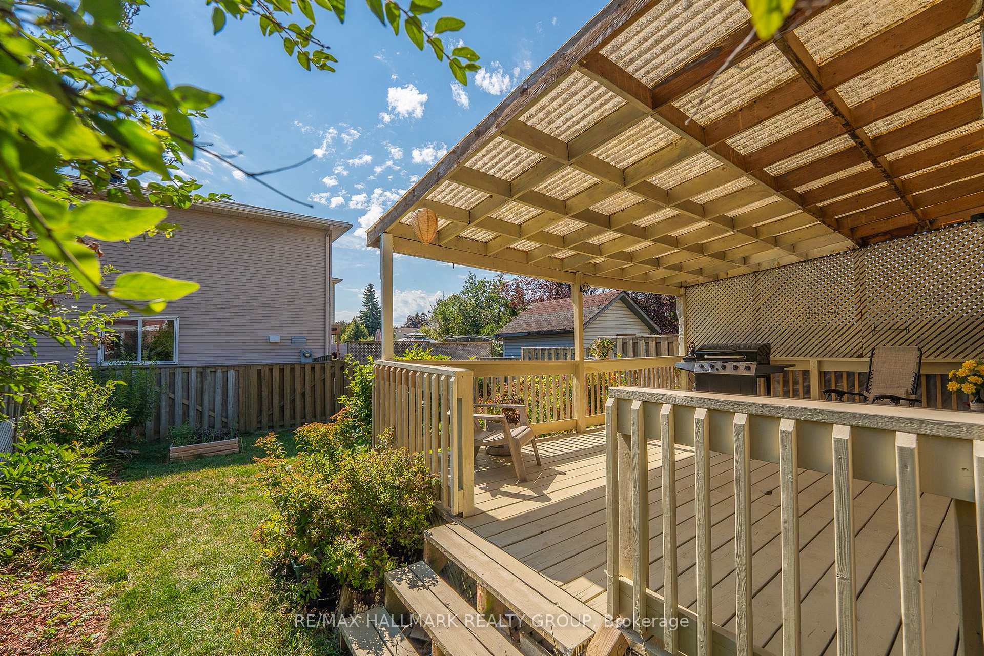 Photo 45 of 41 Sovereign Avenue, Ottawa, Craig Henry/Woodvale — HOMEH