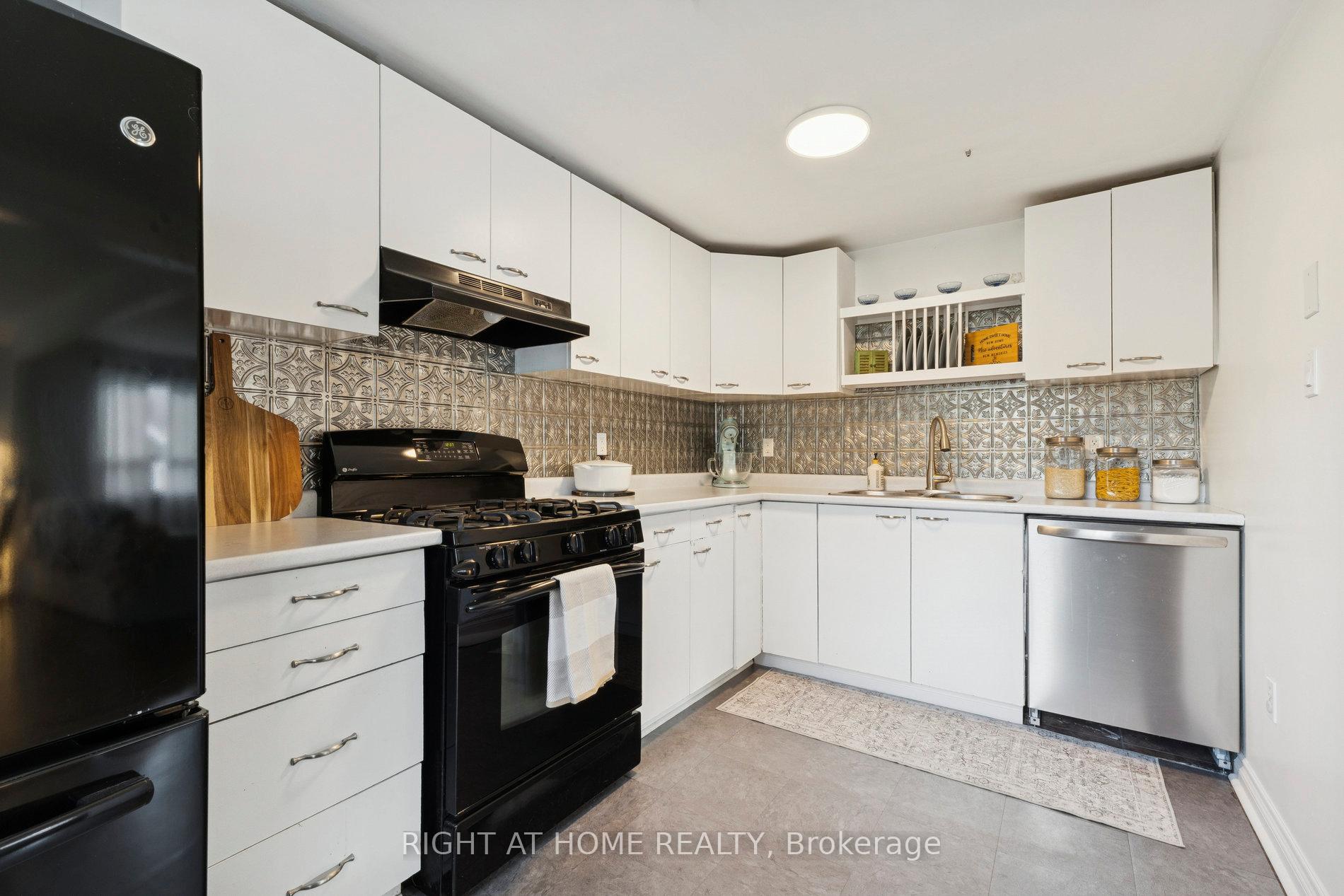 Photo 14 of 35 Lakeview Avenue, Scugog, Rural Scugog — HOMEH