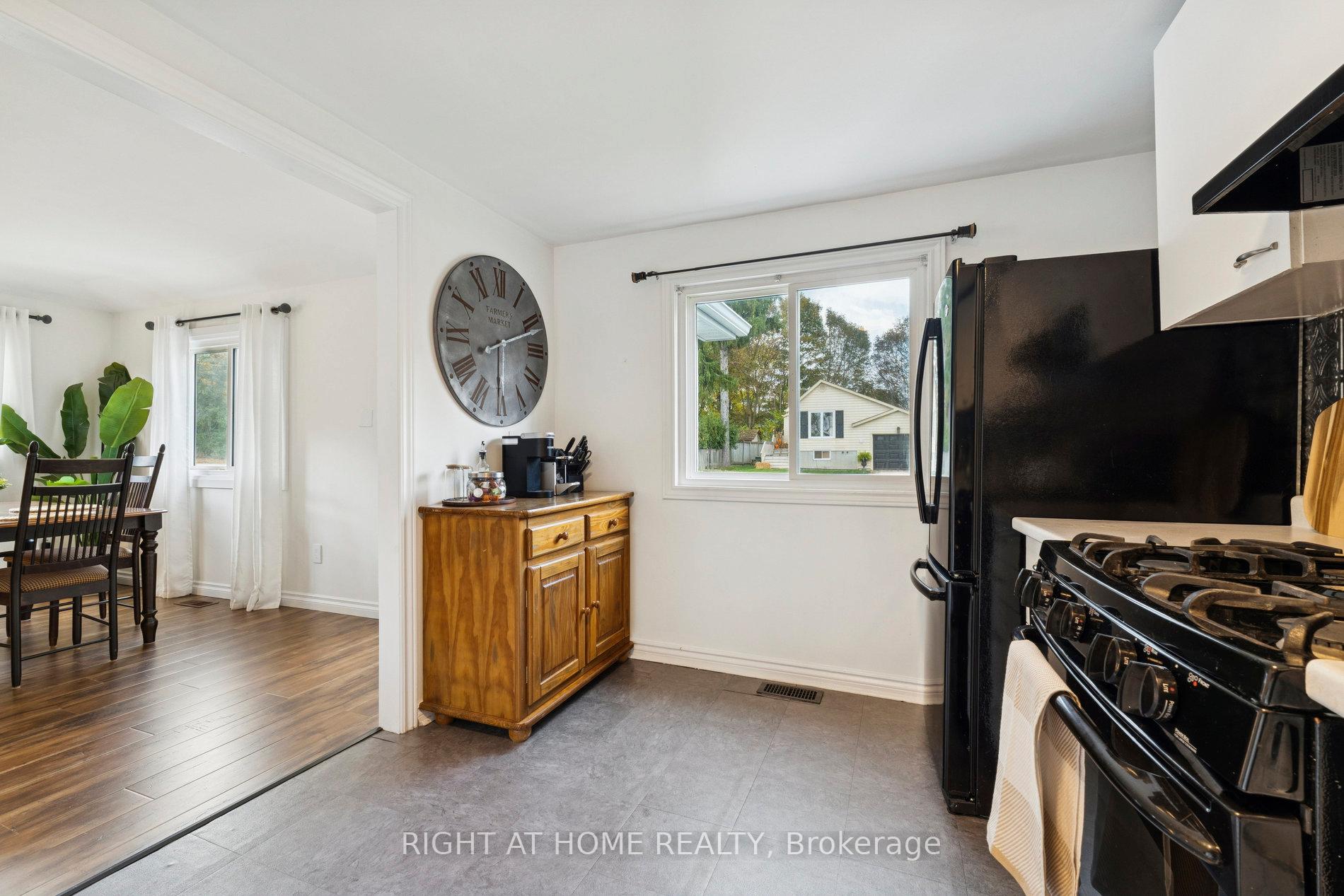 Photo 15 of 35 Lakeview Avenue, Scugog, Rural Scugog — HOMEH