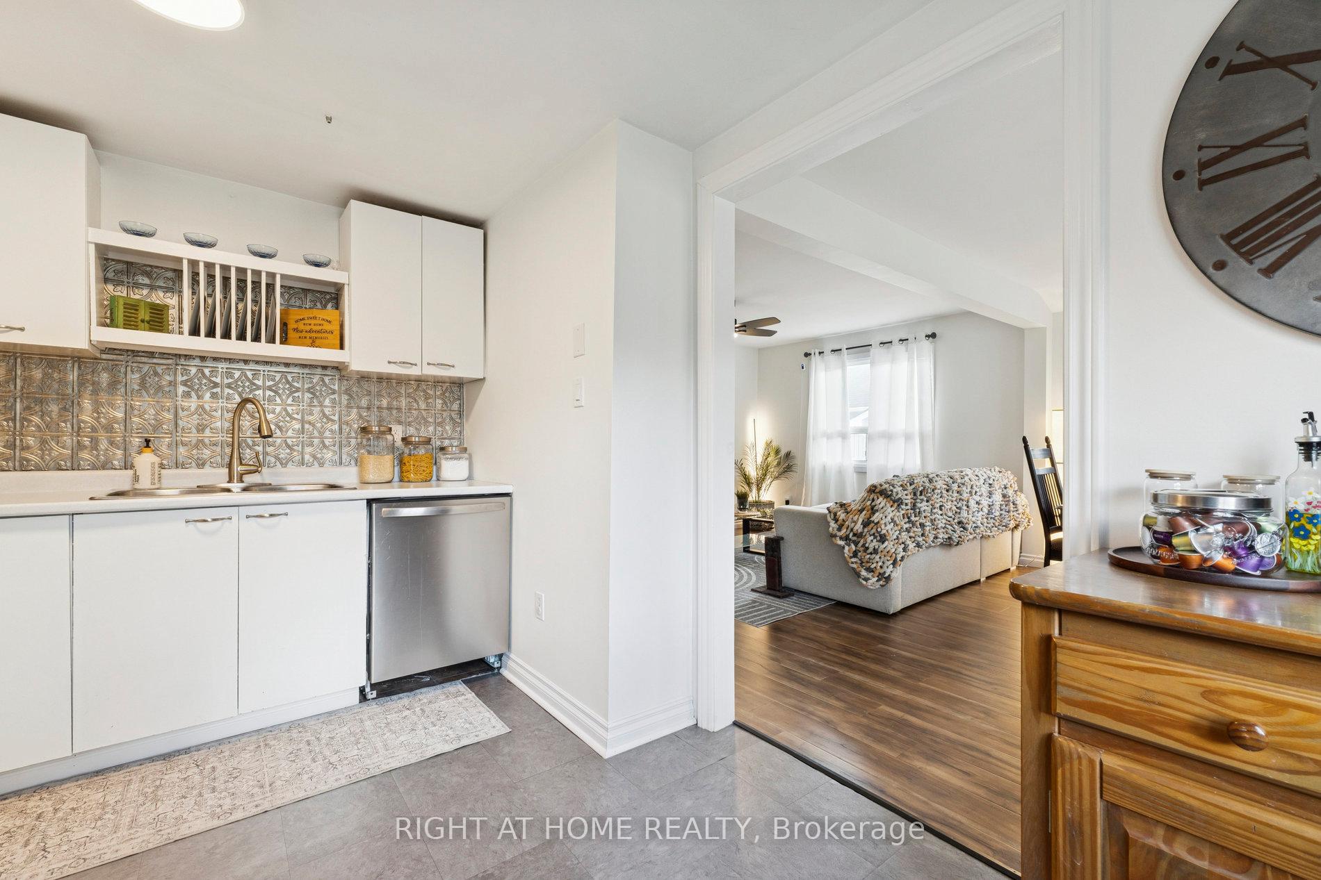 Photo 16 of 35 Lakeview Avenue, Scugog, Rural Scugog — HOMEH