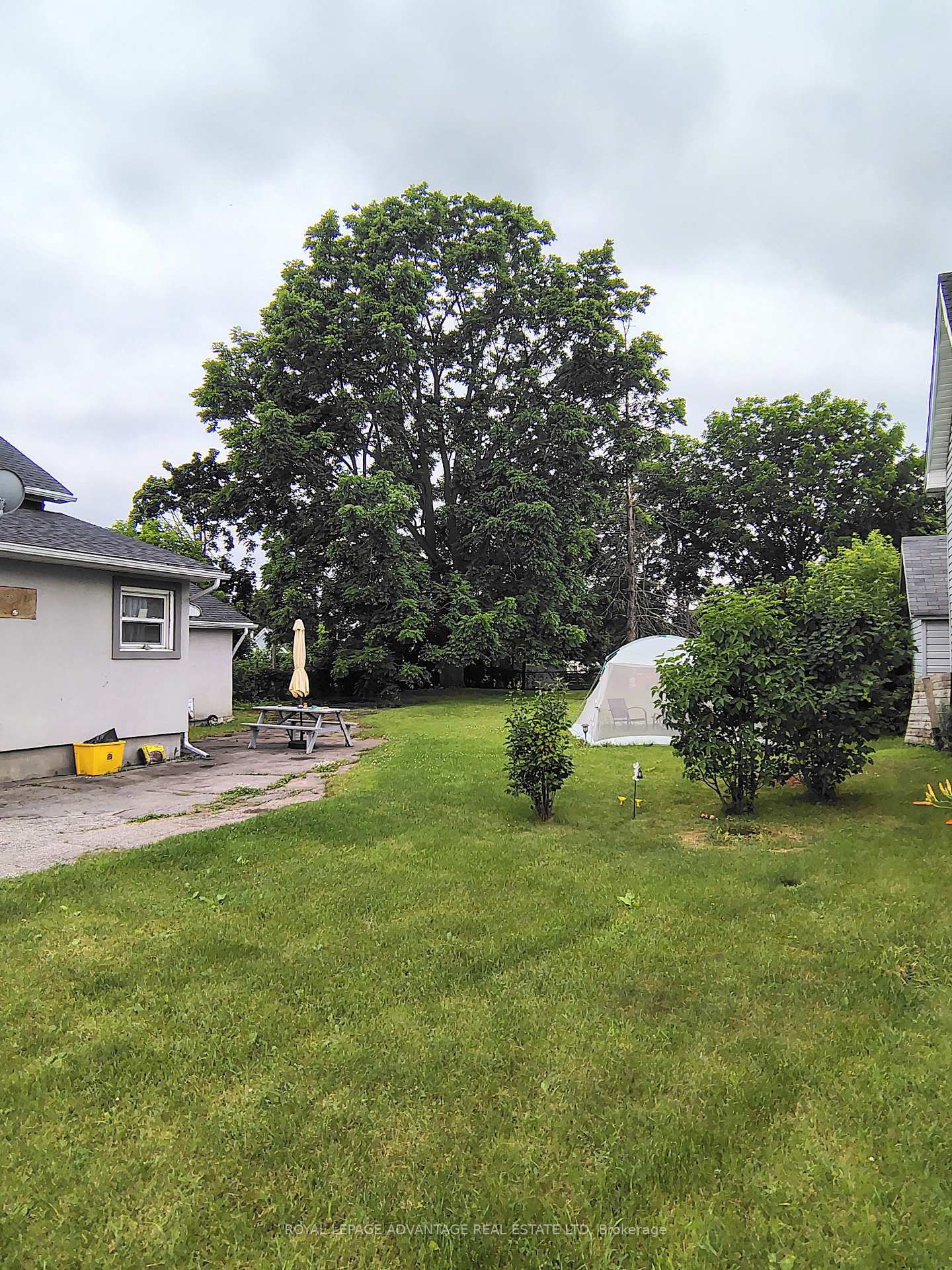 Photo 9 of 48 Montague Street, Smiths Falls — HOMEH