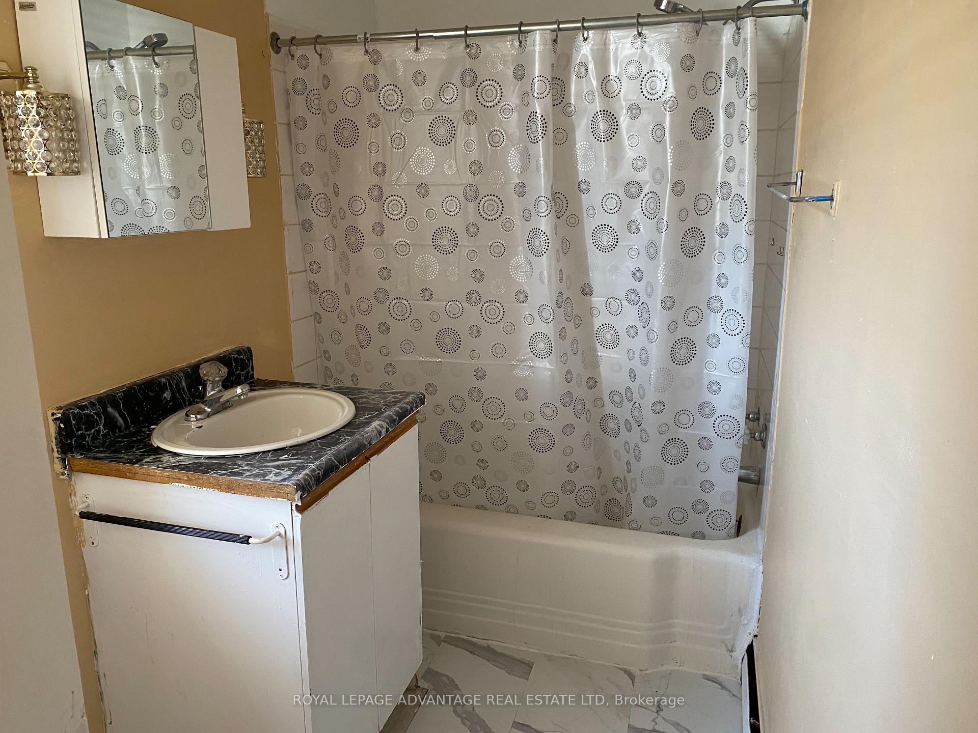 Photo 12 of 48 Montague Street, Smiths Falls — HOMEH