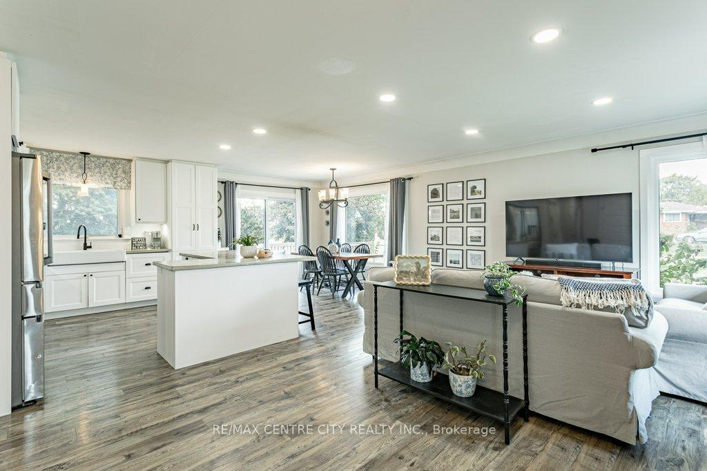 Photo 4 of 194 Appin Road, Southwest Middlesex, Glencoe — HOMEH