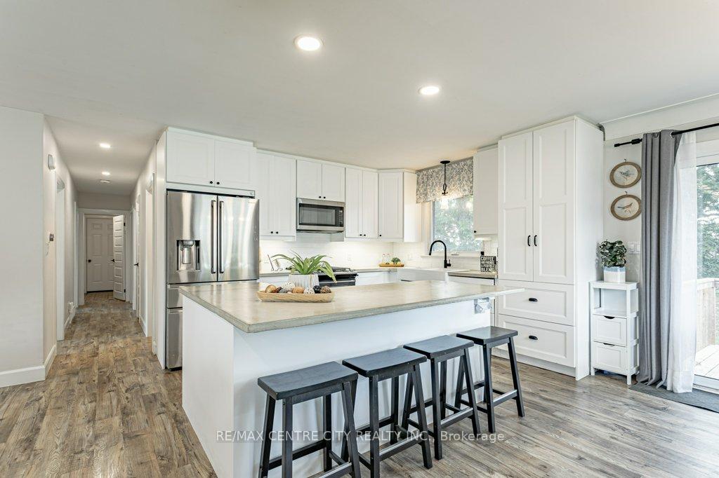 Photo 6 of 194 Appin Road, Southwest Middlesex, Glencoe — HOMEH