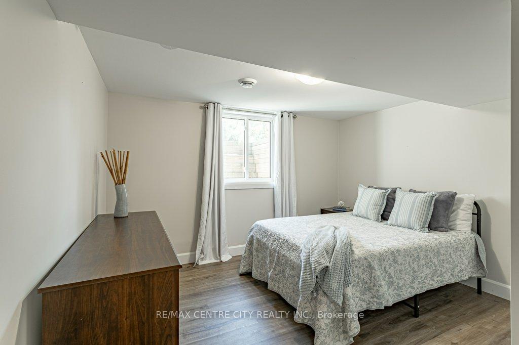 Photo 23 of 194 Appin Road, Southwest Middlesex, Glencoe — HOMEH