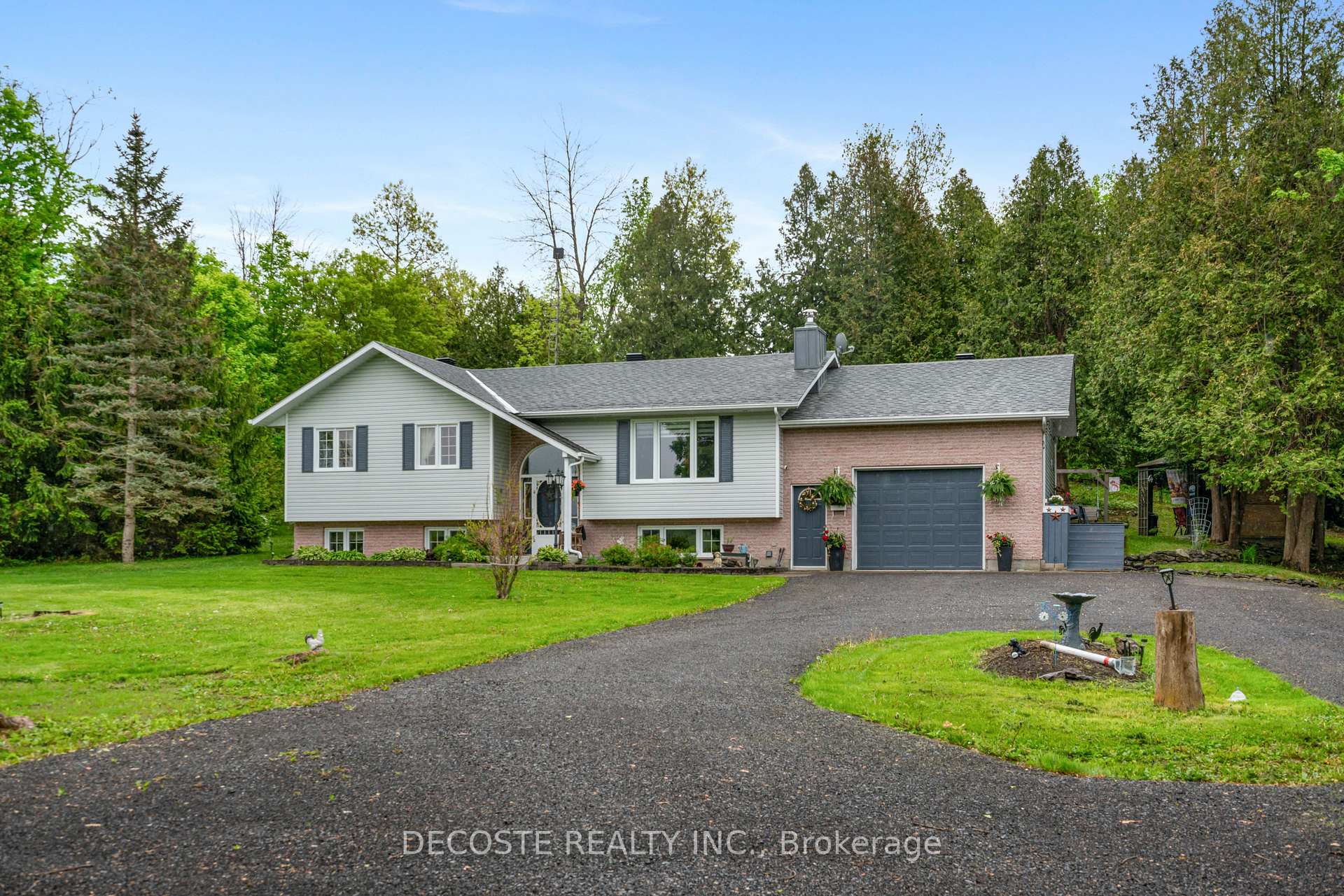 Photo 2 of 19920 County 25 Road, South Glengarry, South Glengarry (Charlottenburgh) Twp — HOMEH