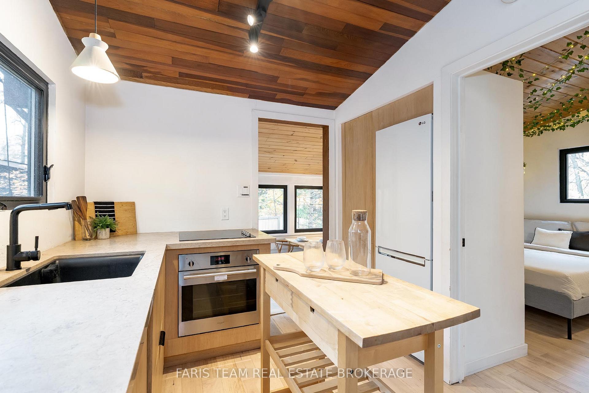 Photo 5 of 7475 Island Crescent, Severn, Washago — HOMEH