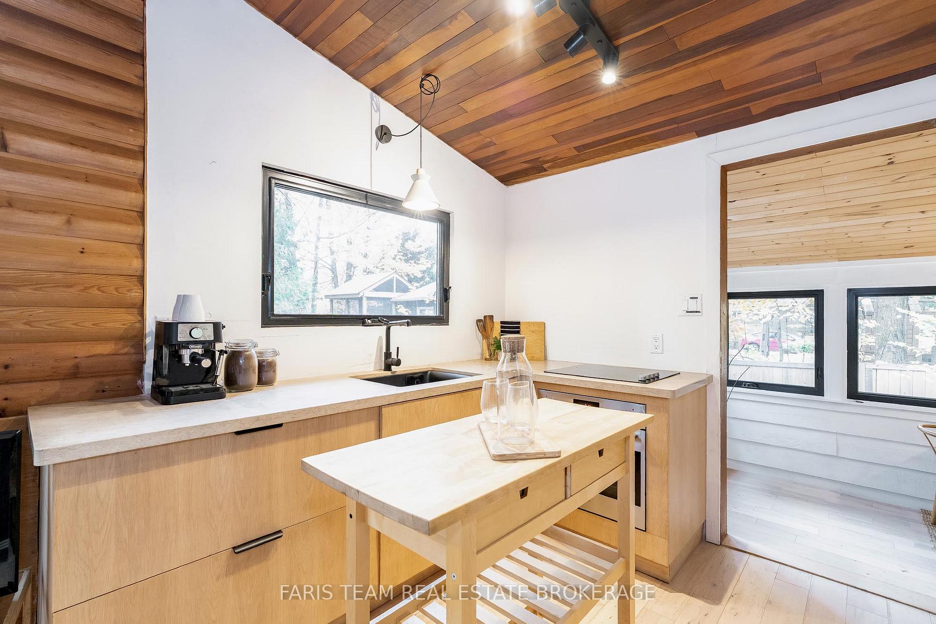 Photo 6 of 7475 Island Crescent, Severn, Washago — HOMEH