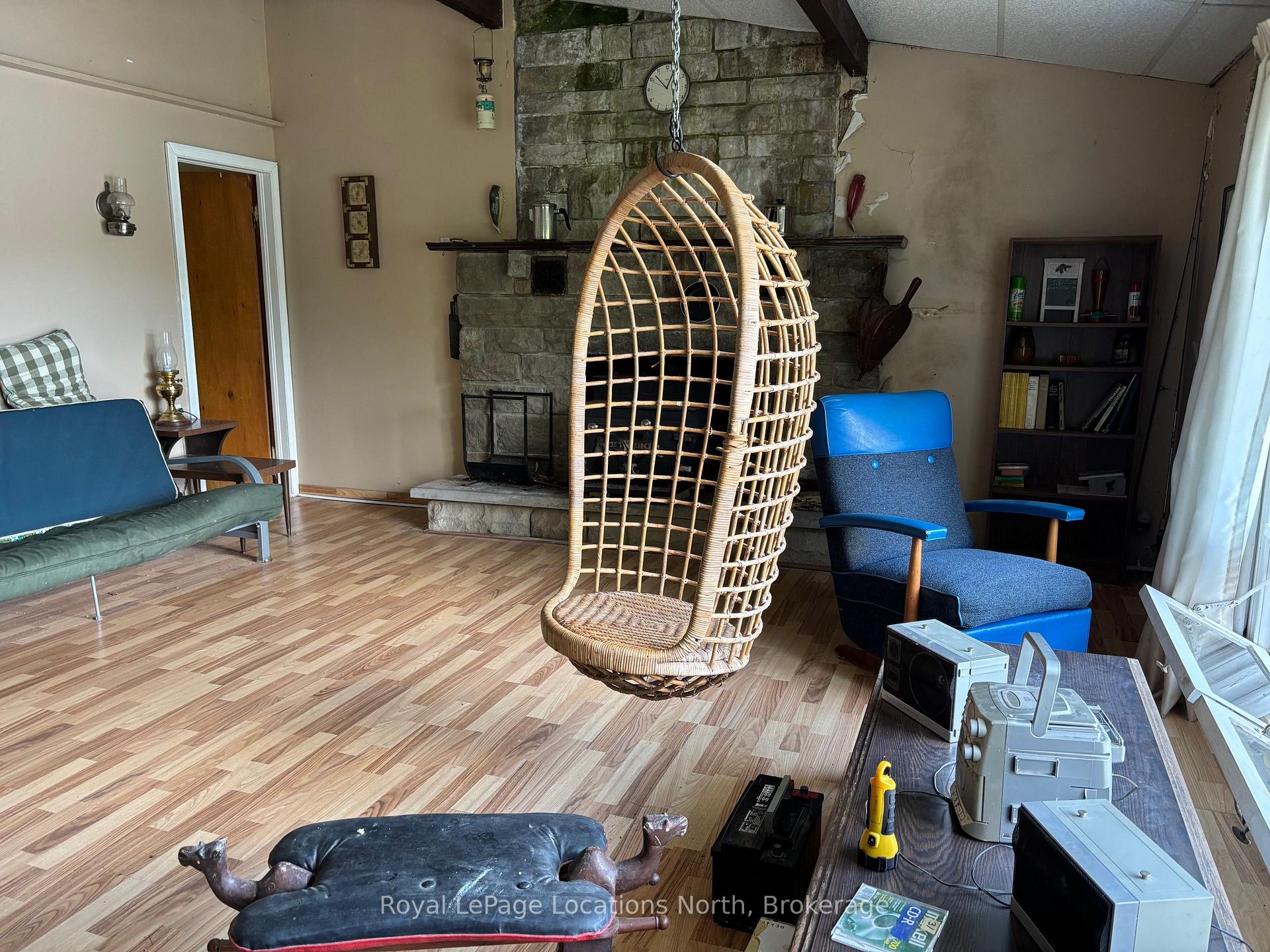 Photo 11 of 31 Bowood Road, Seguin — HOMEH