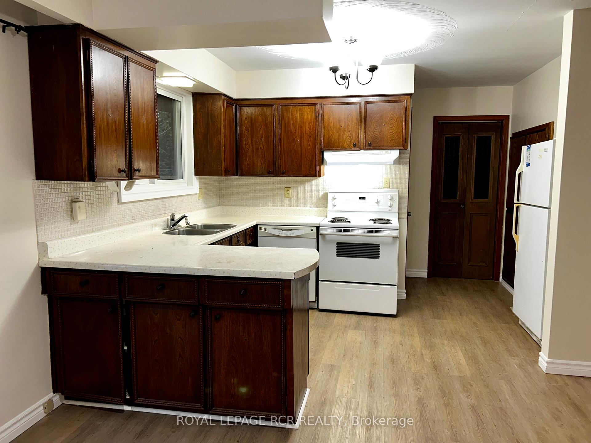 Photo 7 of Unit Main Floor, 427 Pine Grove Avenue, Shelburne — HOMEH