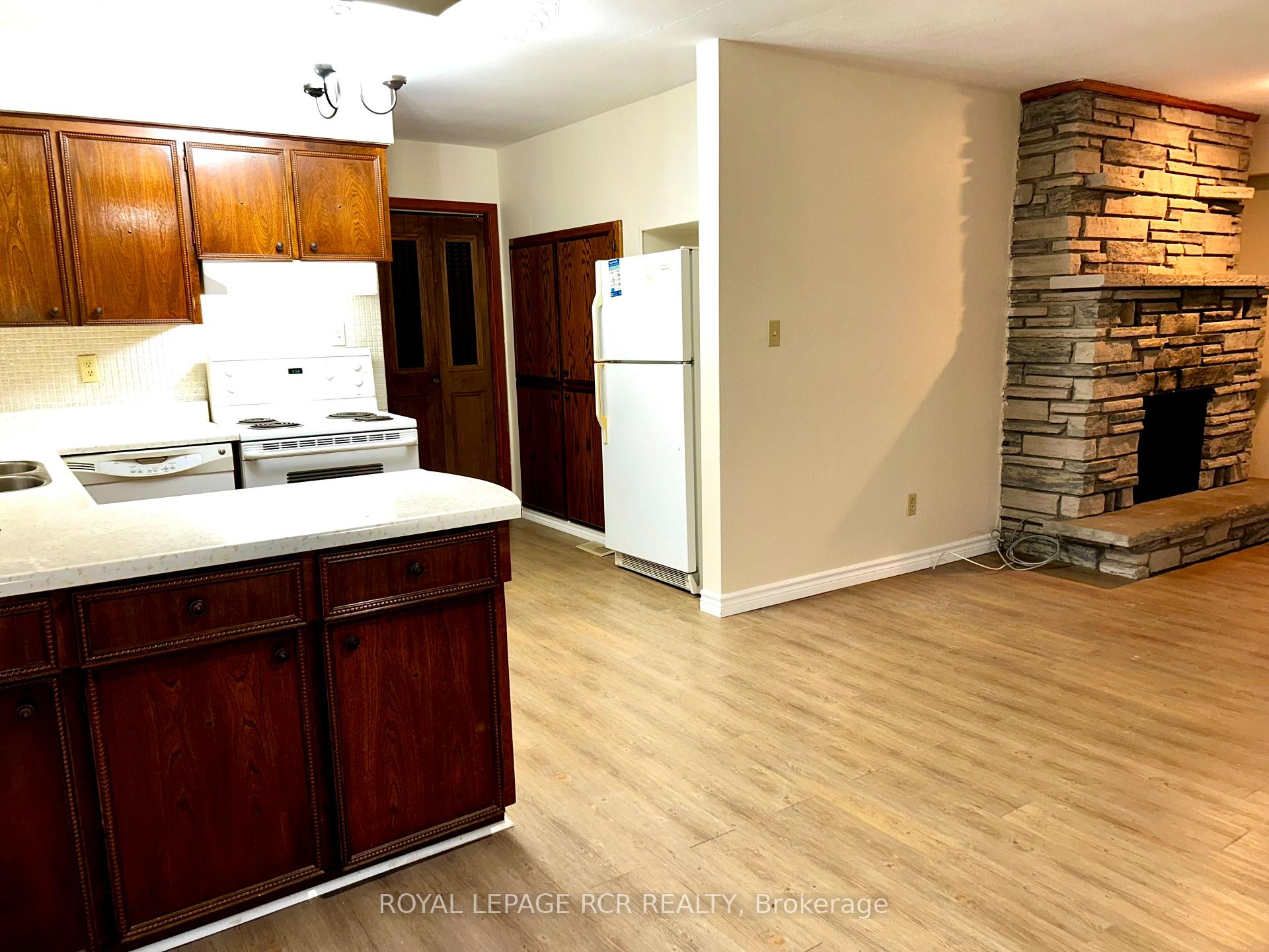 Photo 8 of Unit Main Floor, 427 Pine Grove Avenue, Shelburne — HOMEH